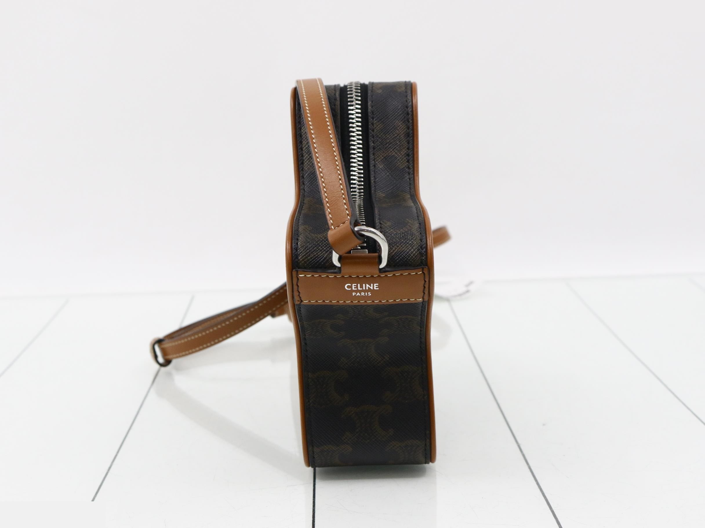 Triomphe Small Etoile Shoulder Bag — view 3