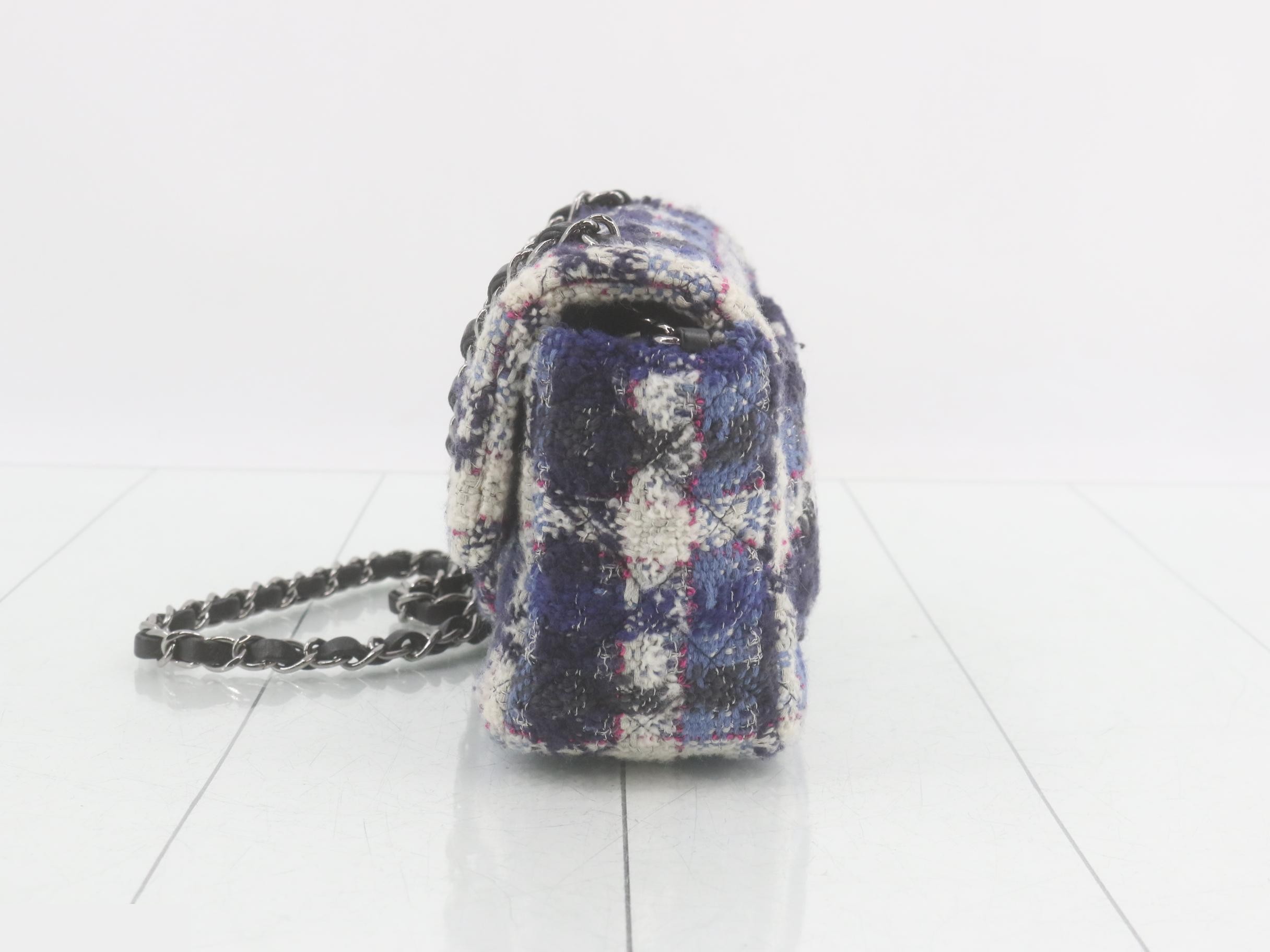 Matelassé Tweed Chain Shoulder Bag — view 3