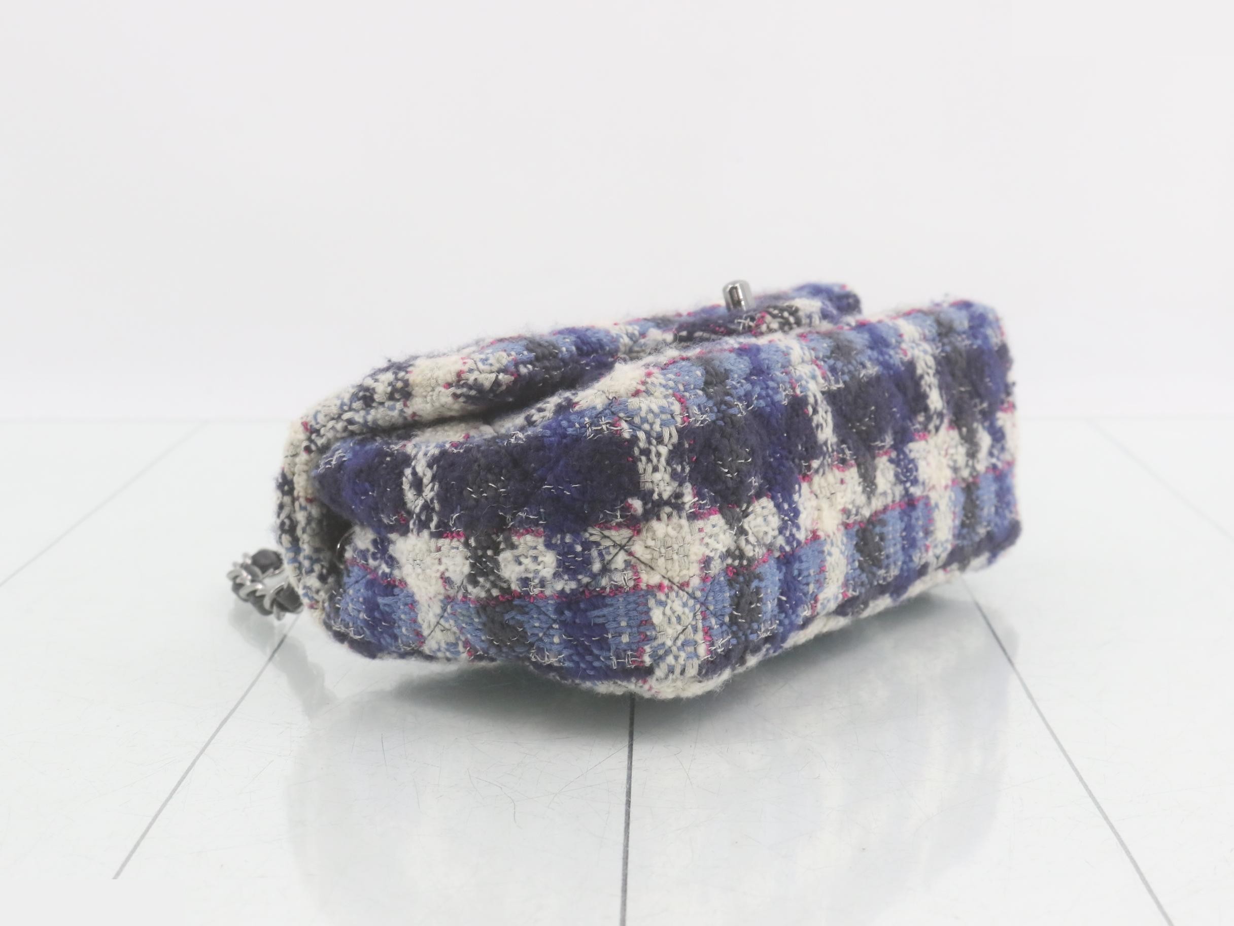 Matelassé Tweed Chain Shoulder Bag — view 5