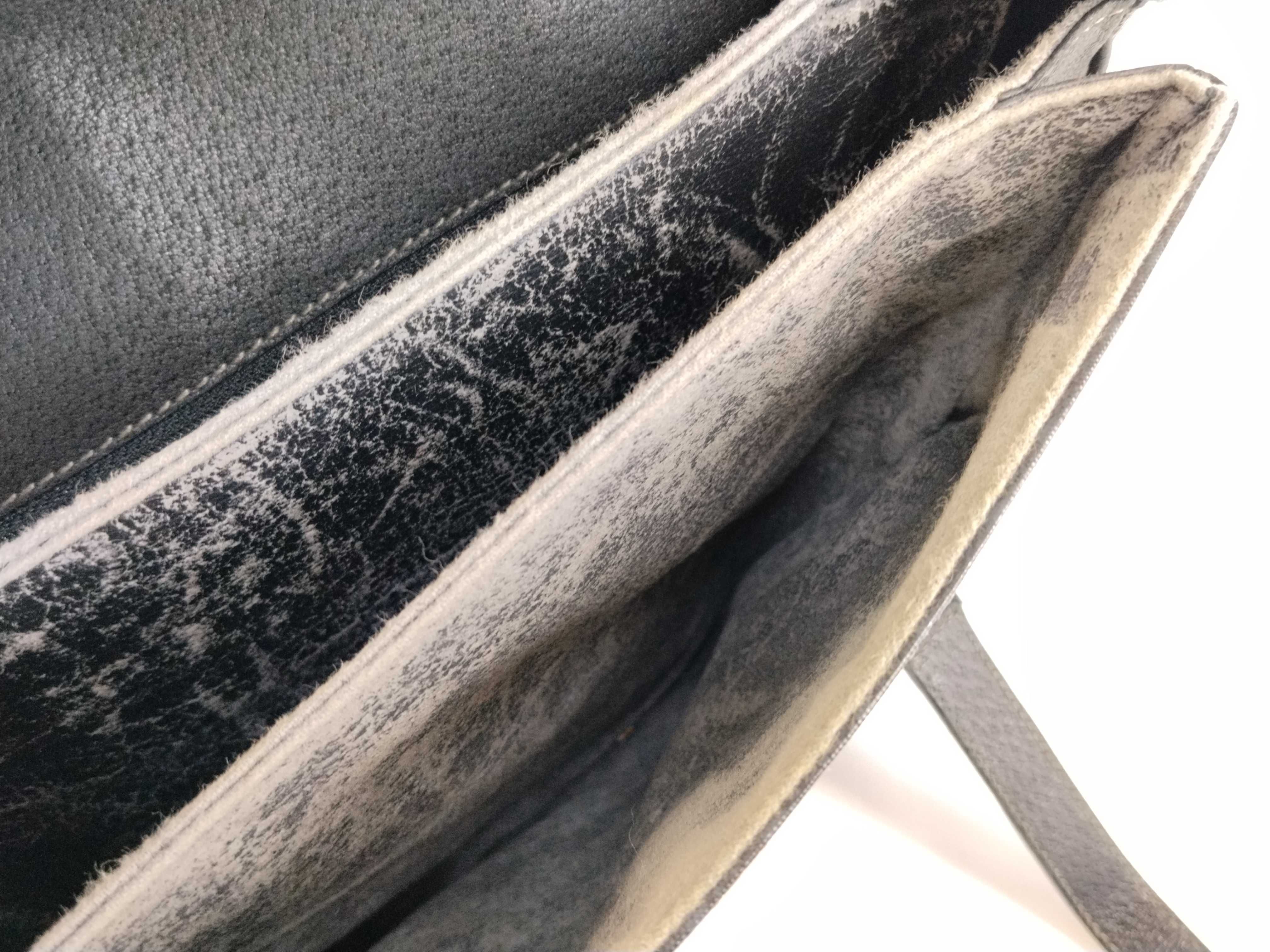GG Canvas Gucci Handbag — view 9