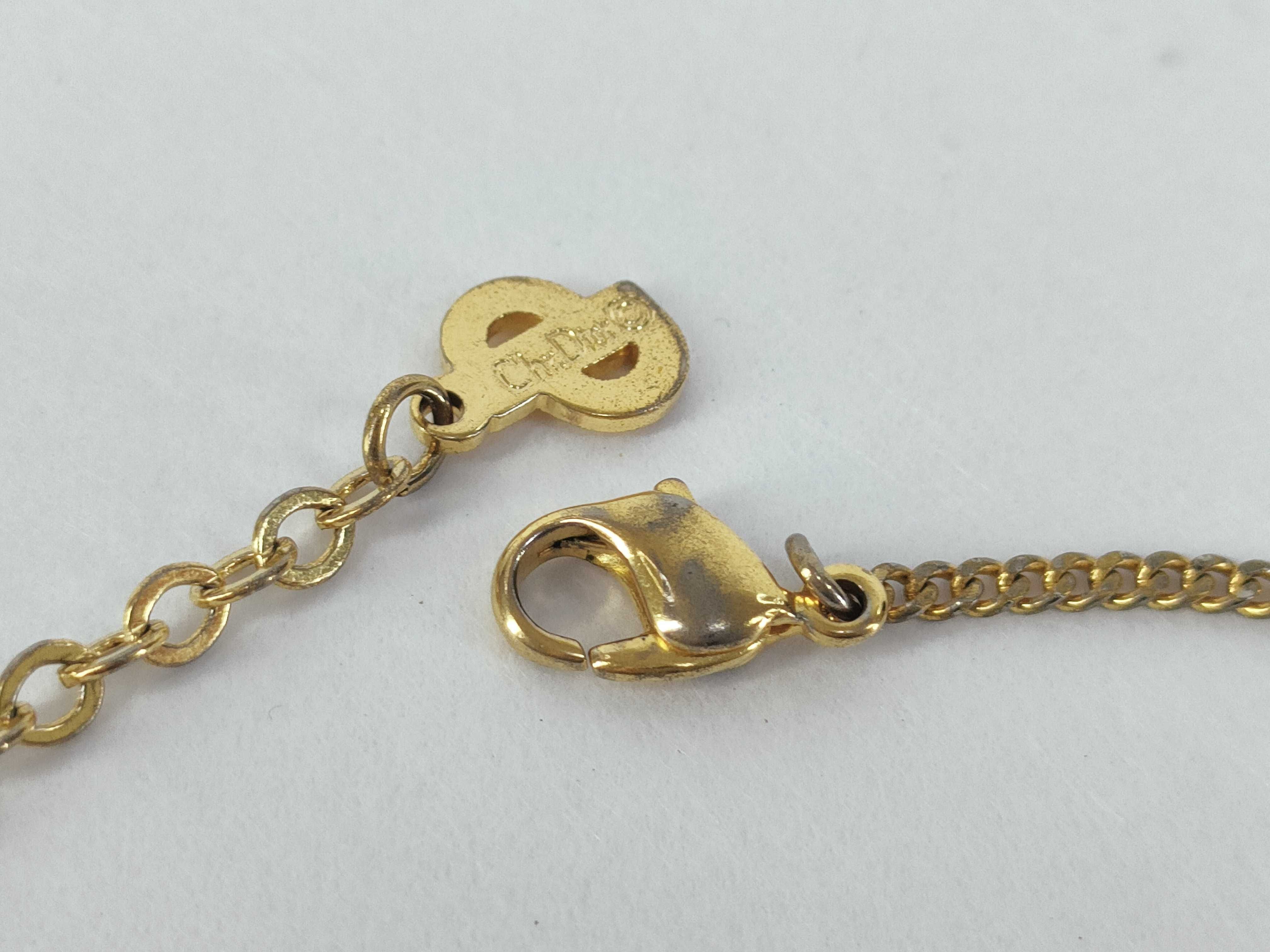 Logo Oval Rhinestone Gold Cuban Link Chain Necklace — view 5