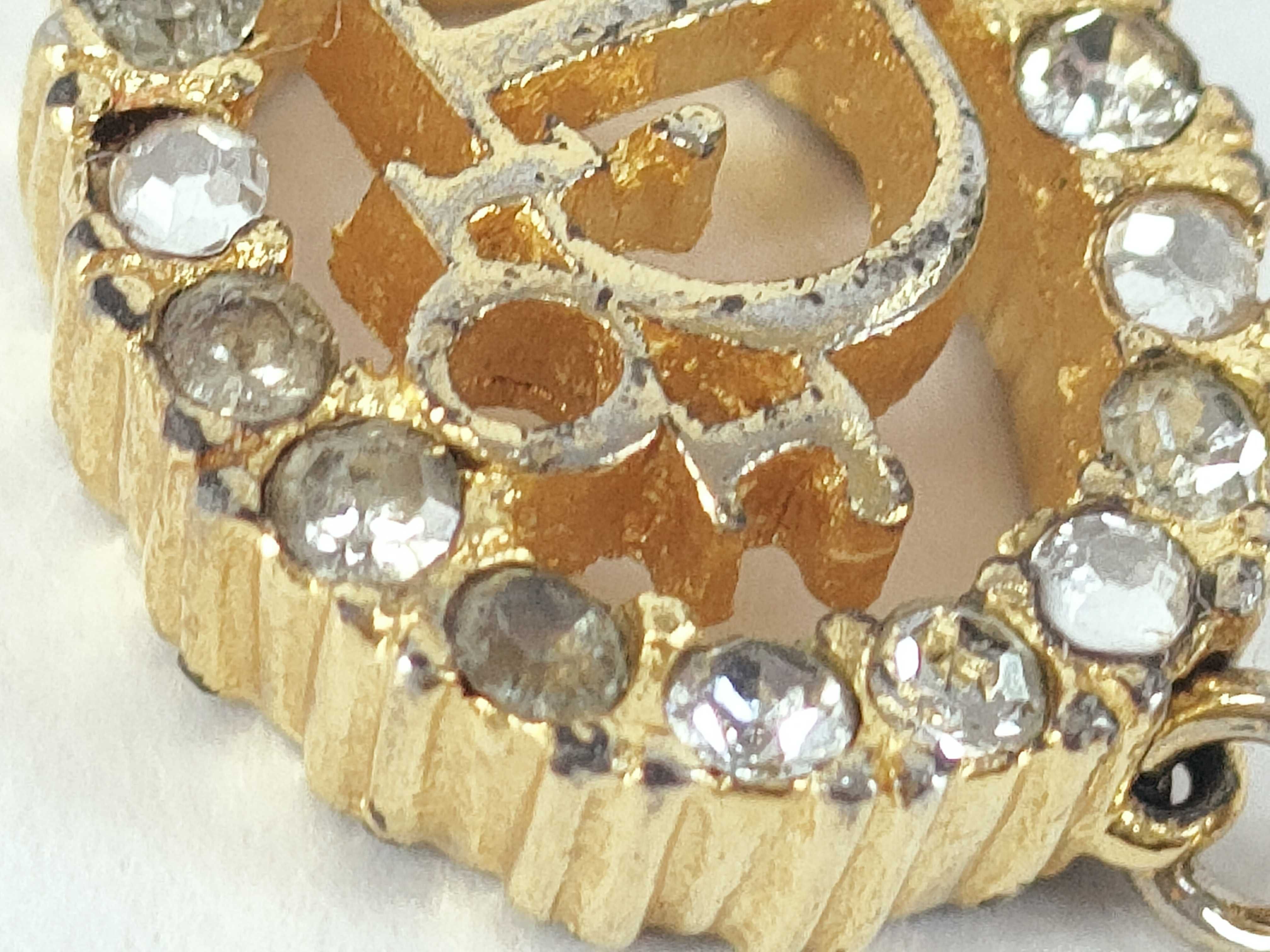 Logo Oval Rhinestone Gold Cuban Link Chain Necklace — view 8