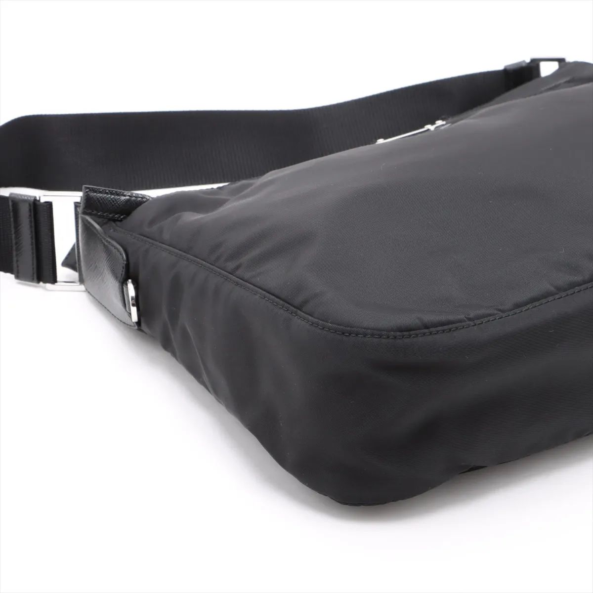 Tessuto Nylon x Leather Shoulder Bag Black — view 4