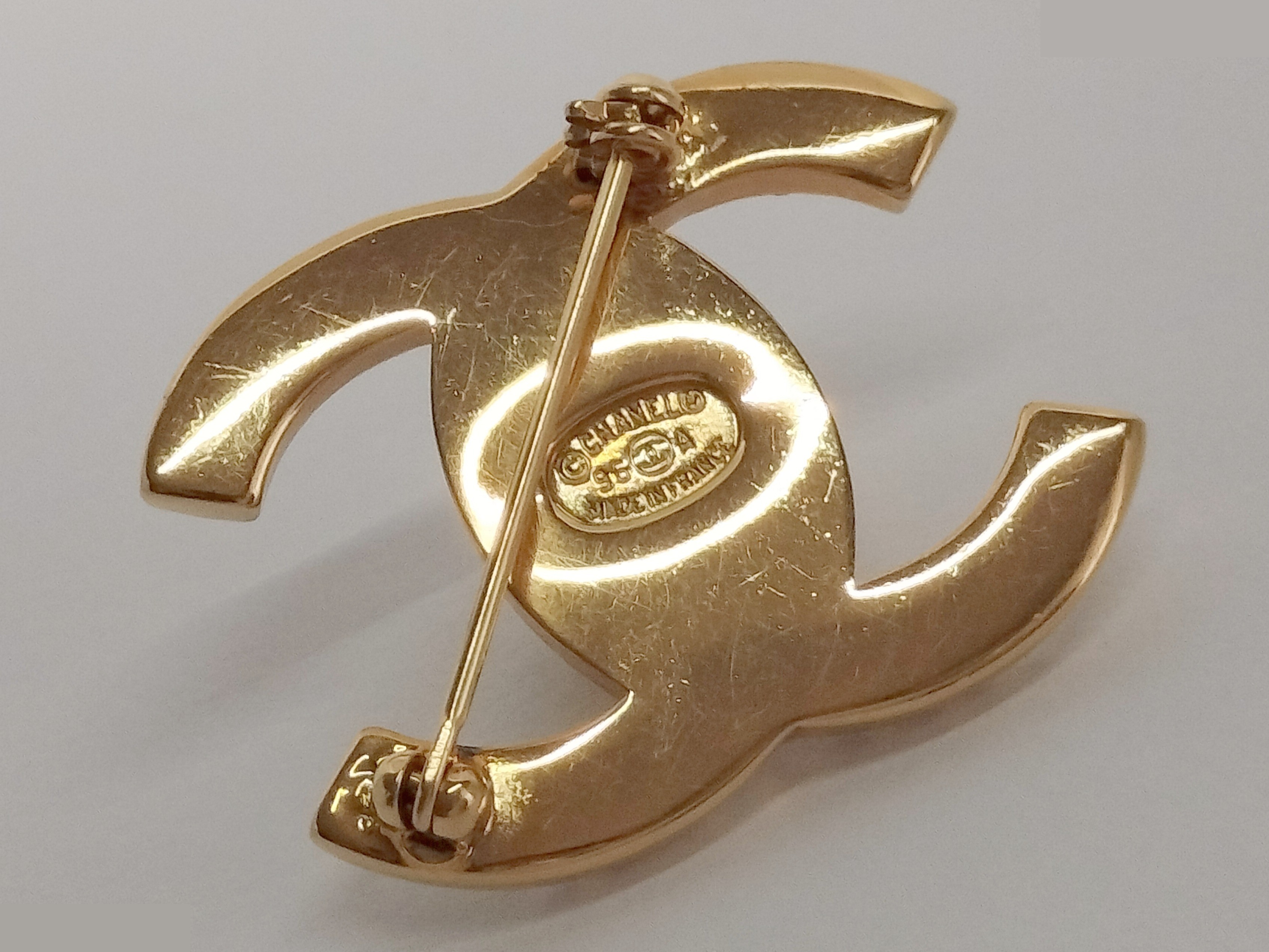 Coco Rhinestone Turnlock Gold Brooch — view 8