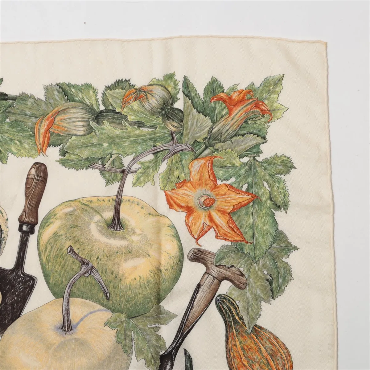 Carre 90 CITROUILLES & COLOQU INTES Pumpkin and Colocint Scarf, Cashmere x Silk, Beige. Shows wear, — view 3