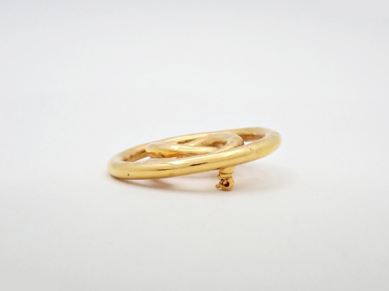 brooch GP — view 3