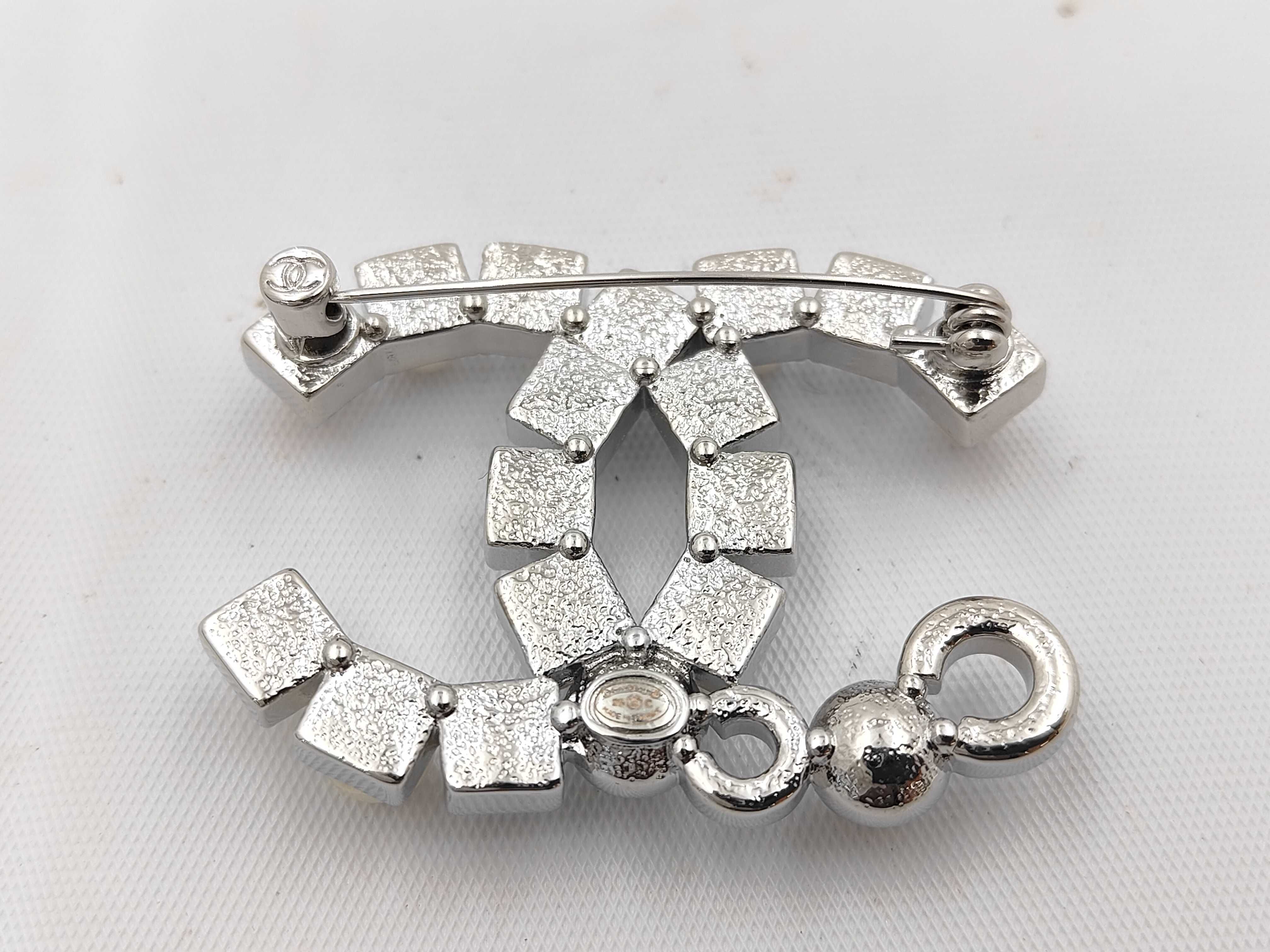 Coco Mark Rhinestone Pearl Brooch 25C Brooch — view 2