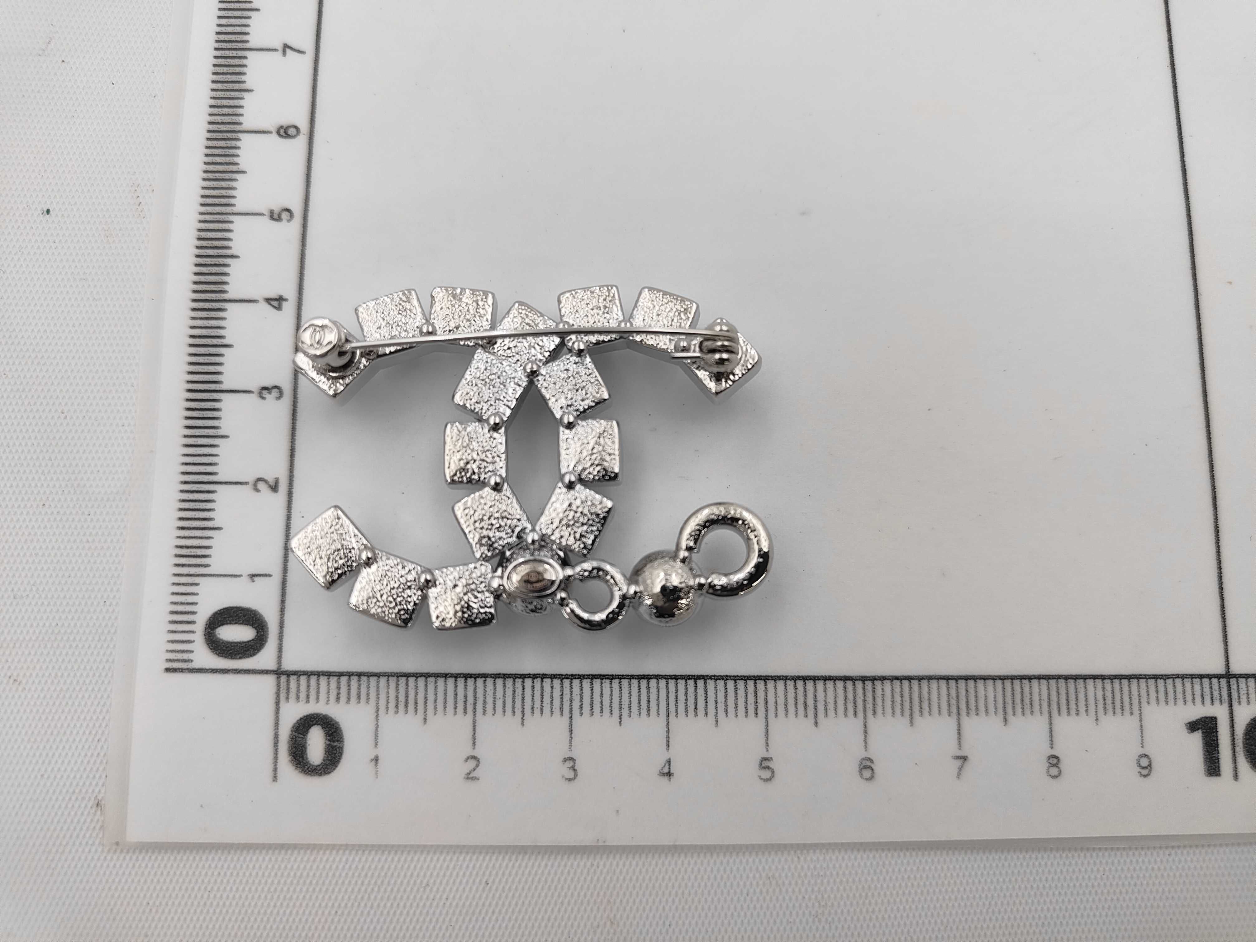 Coco Mark Rhinestone Pearl Brooch 25C Brooch — view 6