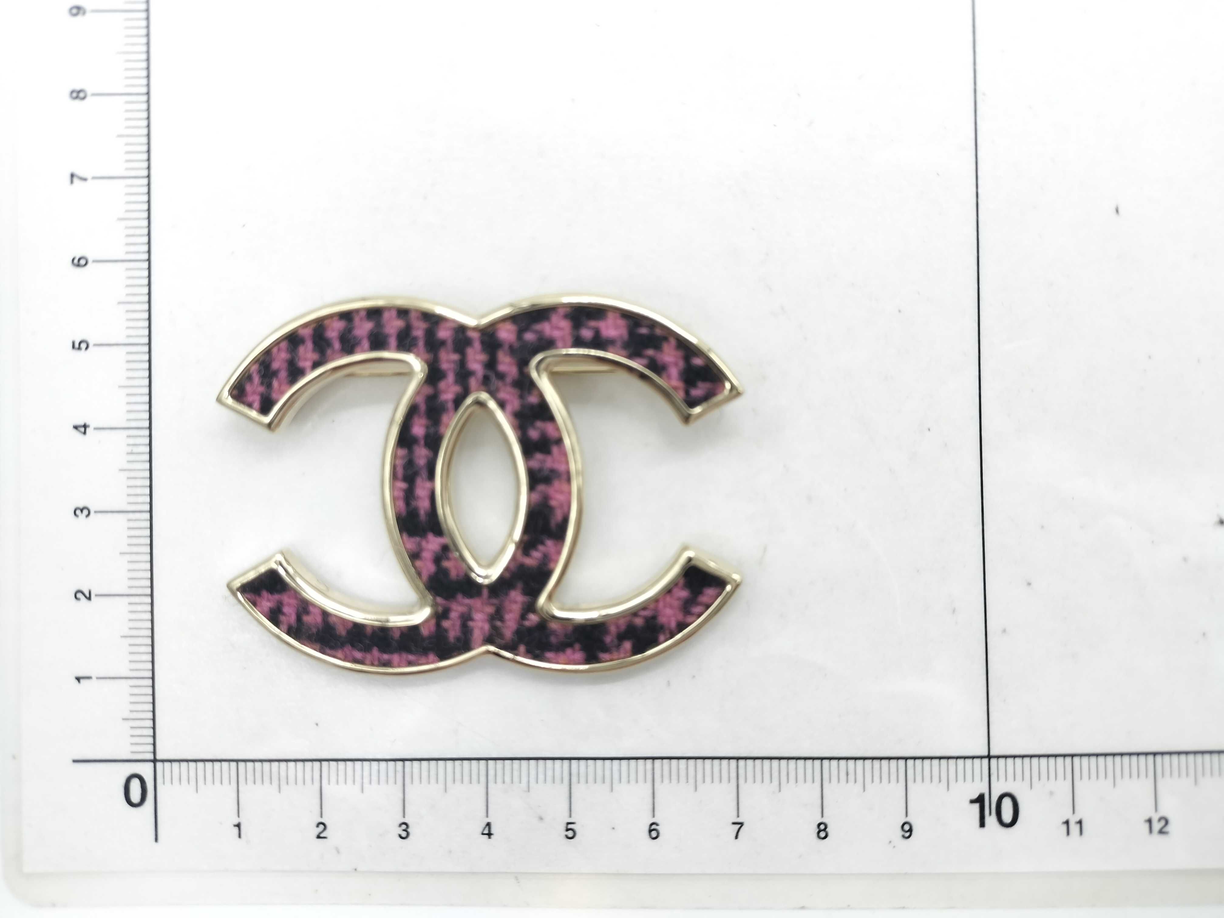 Coco Mark Tweed Brooch B22K Brooch — view 7