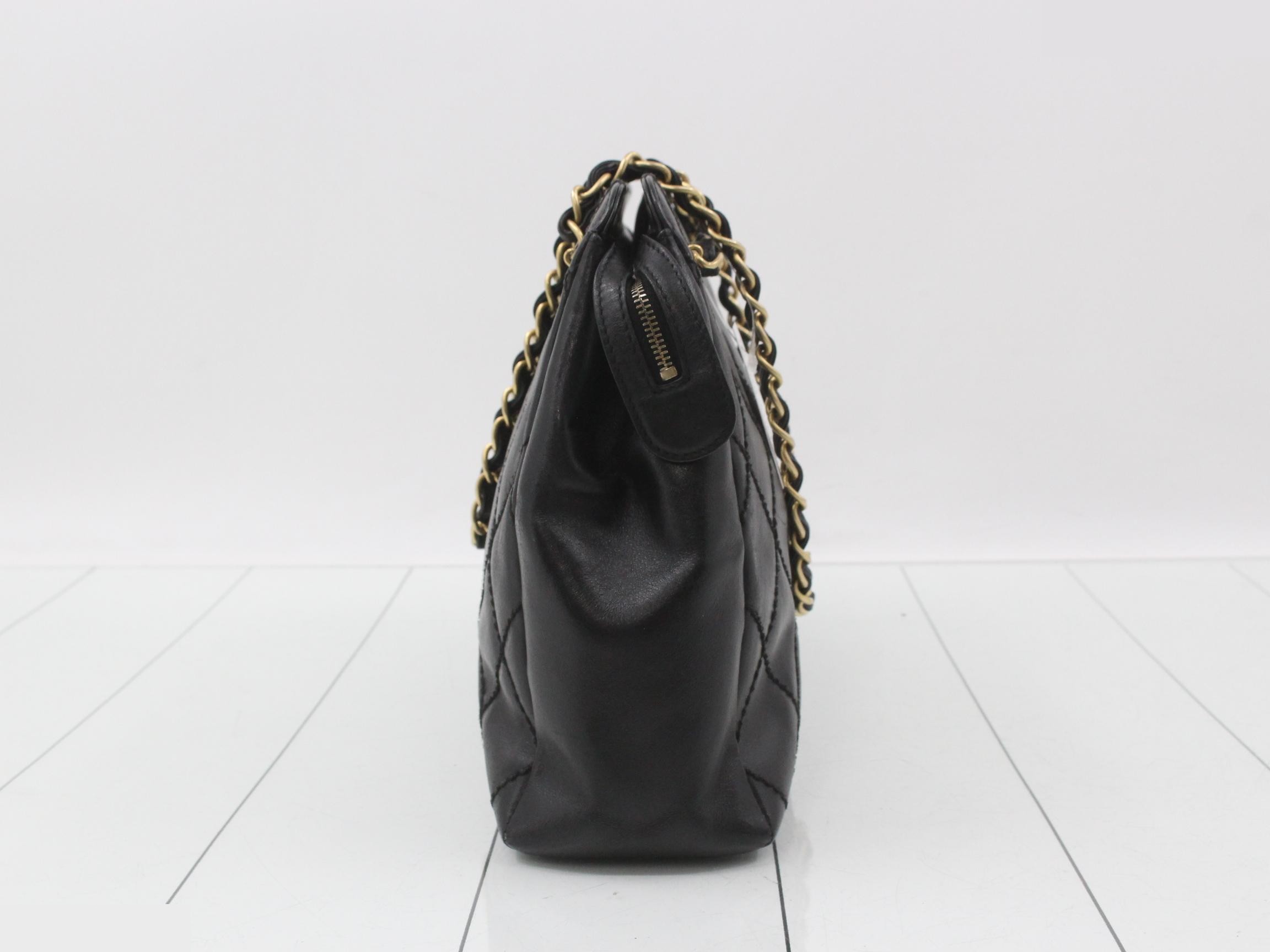 Lambskin Matelassé Chain Tote Bag, Black, Gold Hardware, Series 8 — view 3