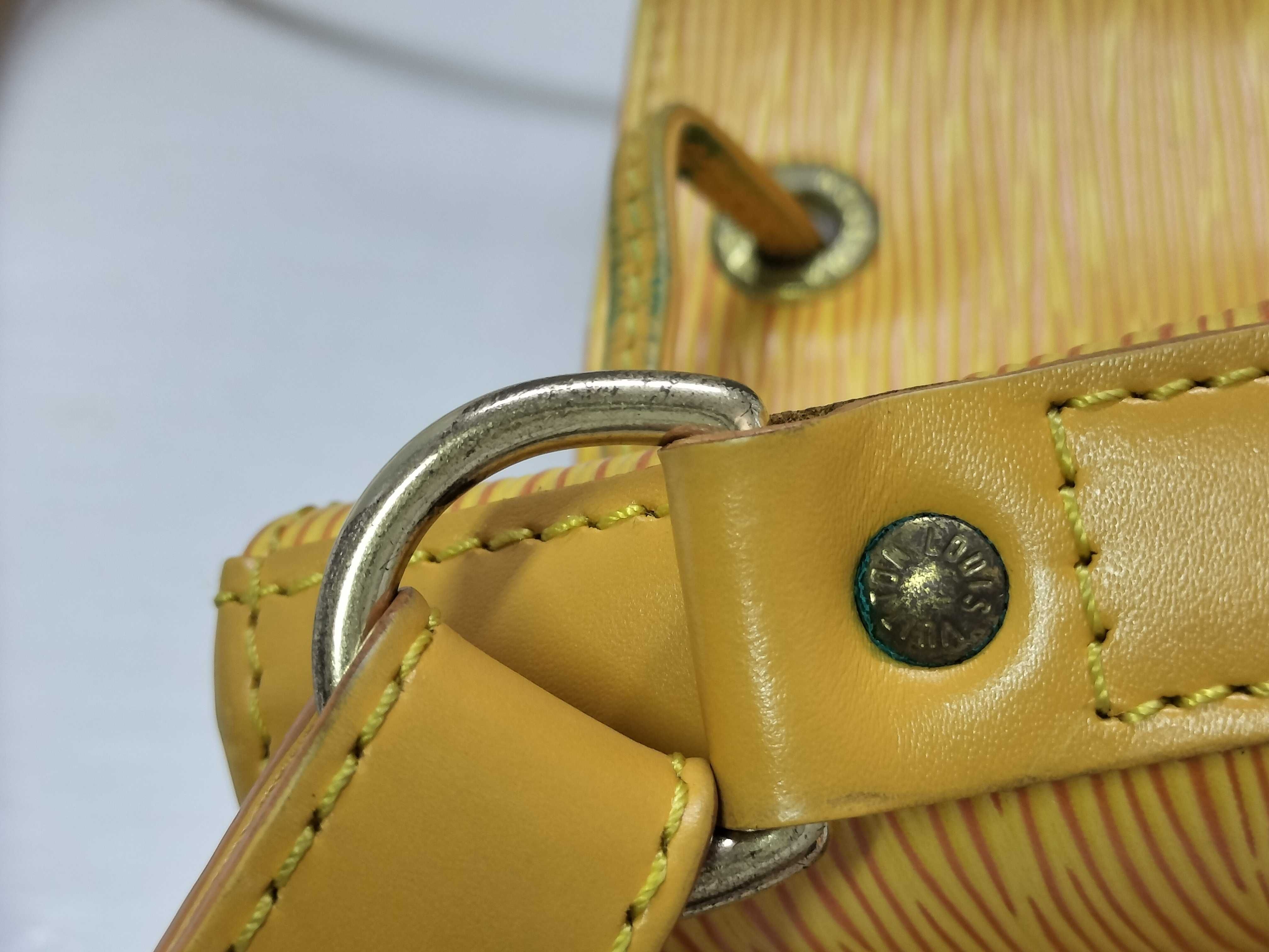 Epi Leather Noe Shoulder Bag M44009 Tote Bag Shoulder Bag — view 13