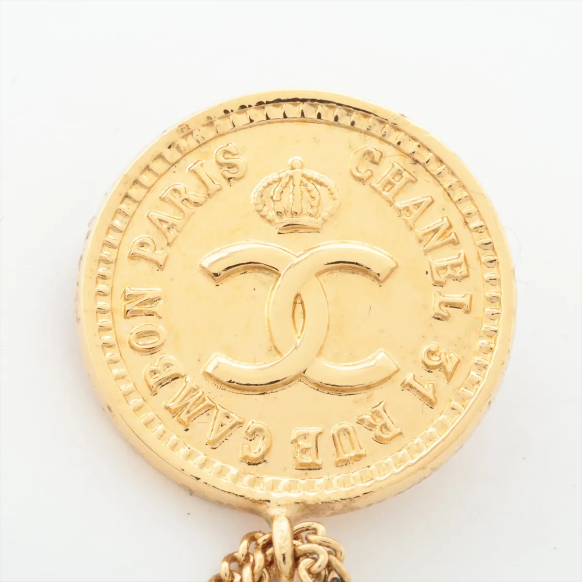 Coco Mark Matelassé Brooch, GP Gold. Shows — view 4