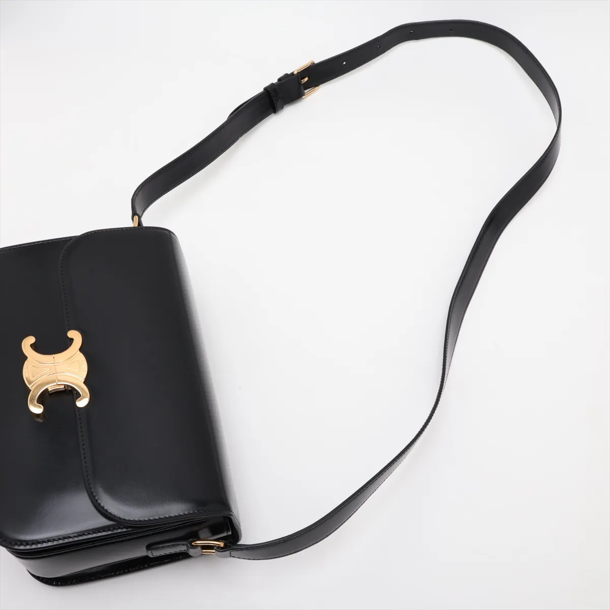 Triomphe Classic Leather Shoulder Bag, Black — view 5