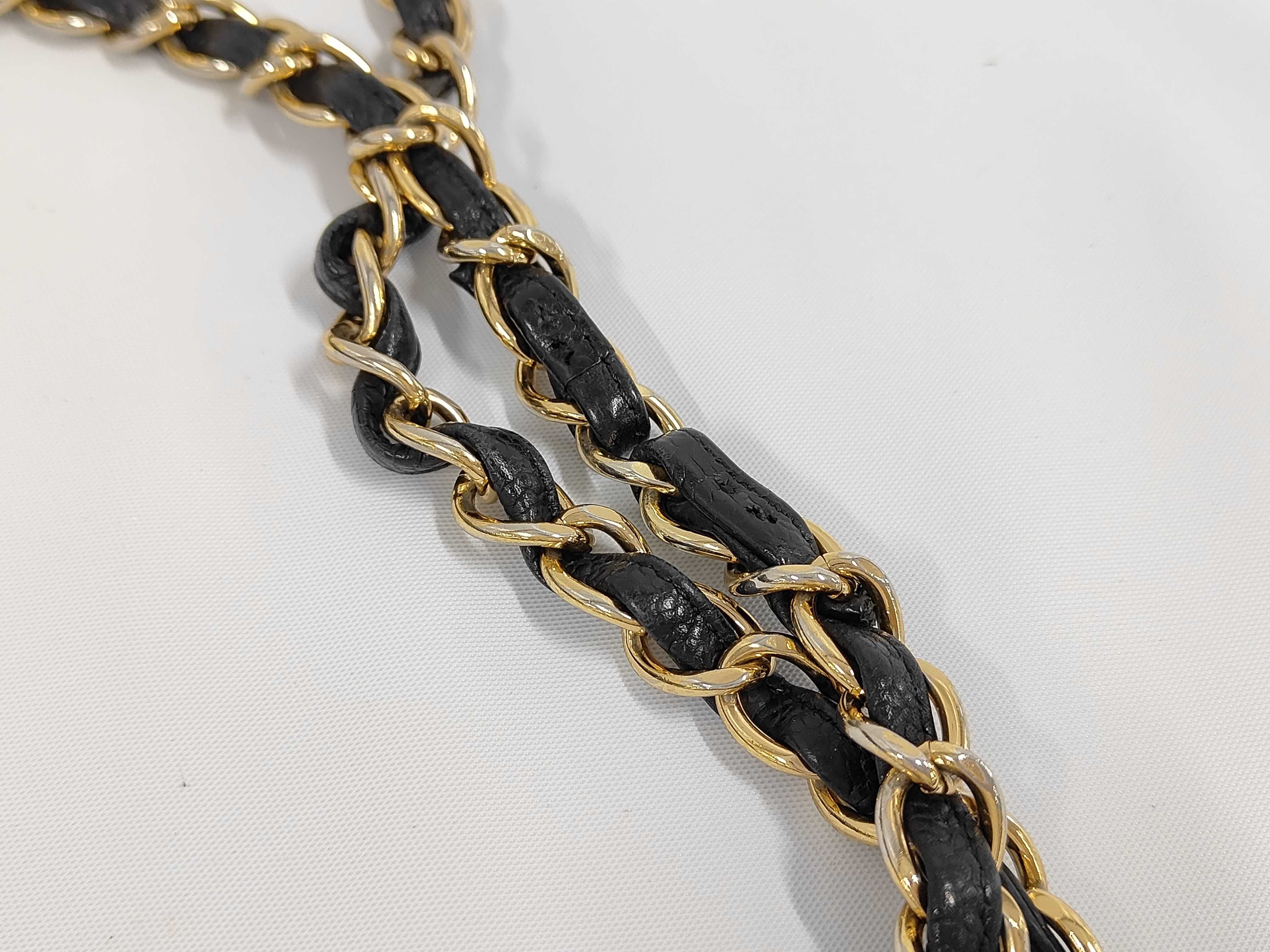 Caviar Skin Jumbo Chain Shoulder Bag — view 5