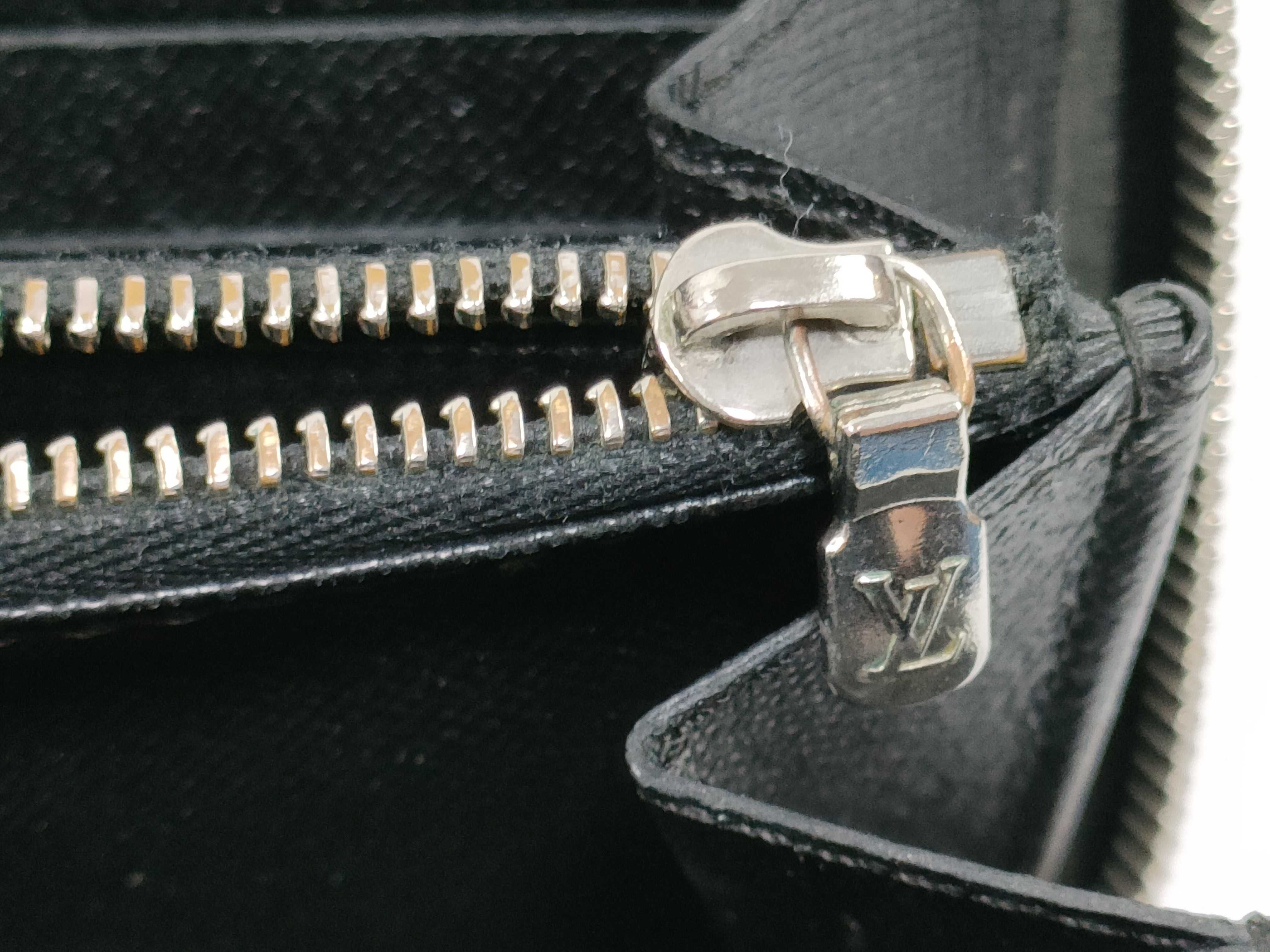 Epi Zippy Long Wallet — view 13