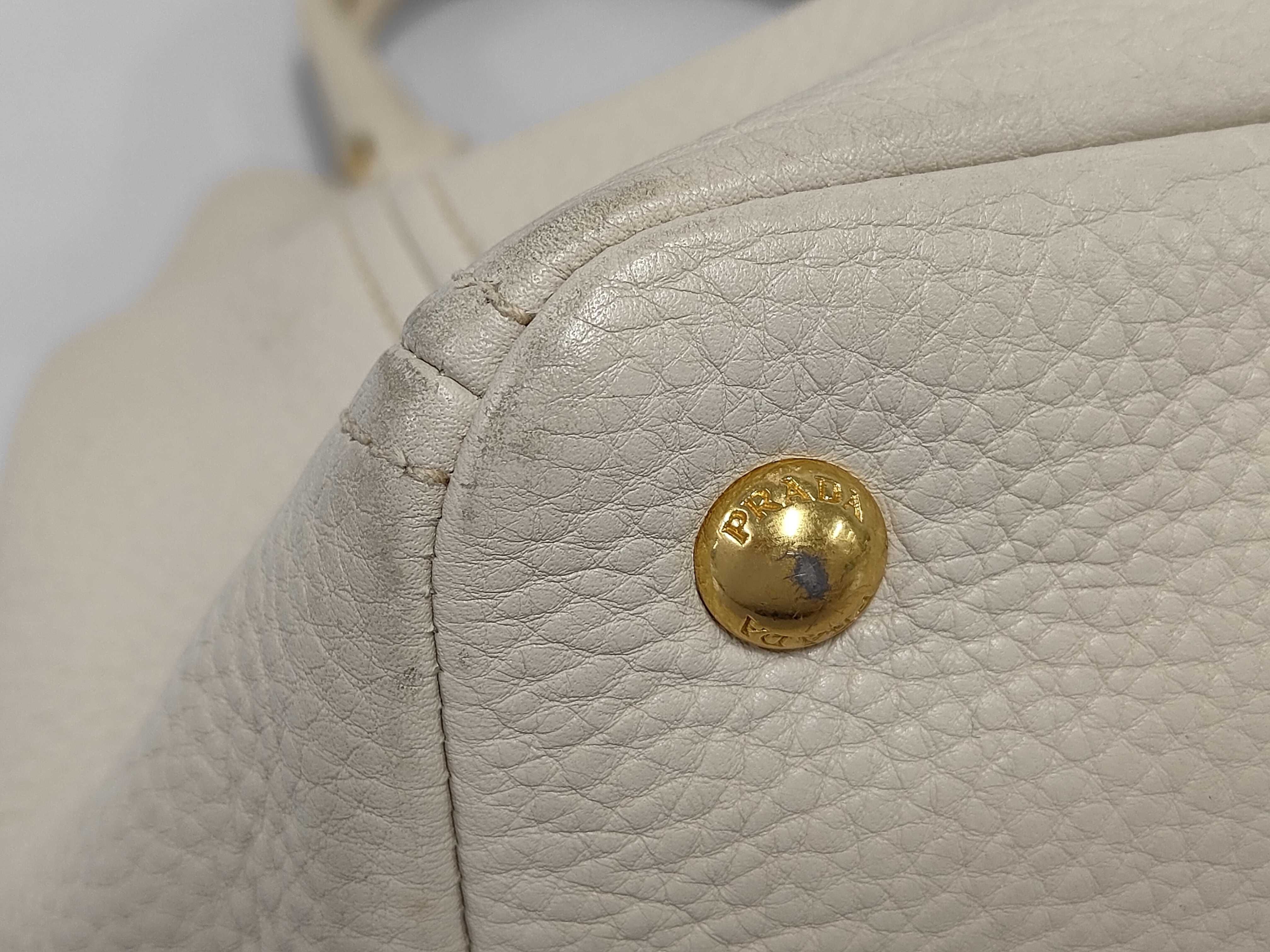 Vitello Daino Leather Handbag — view 4
