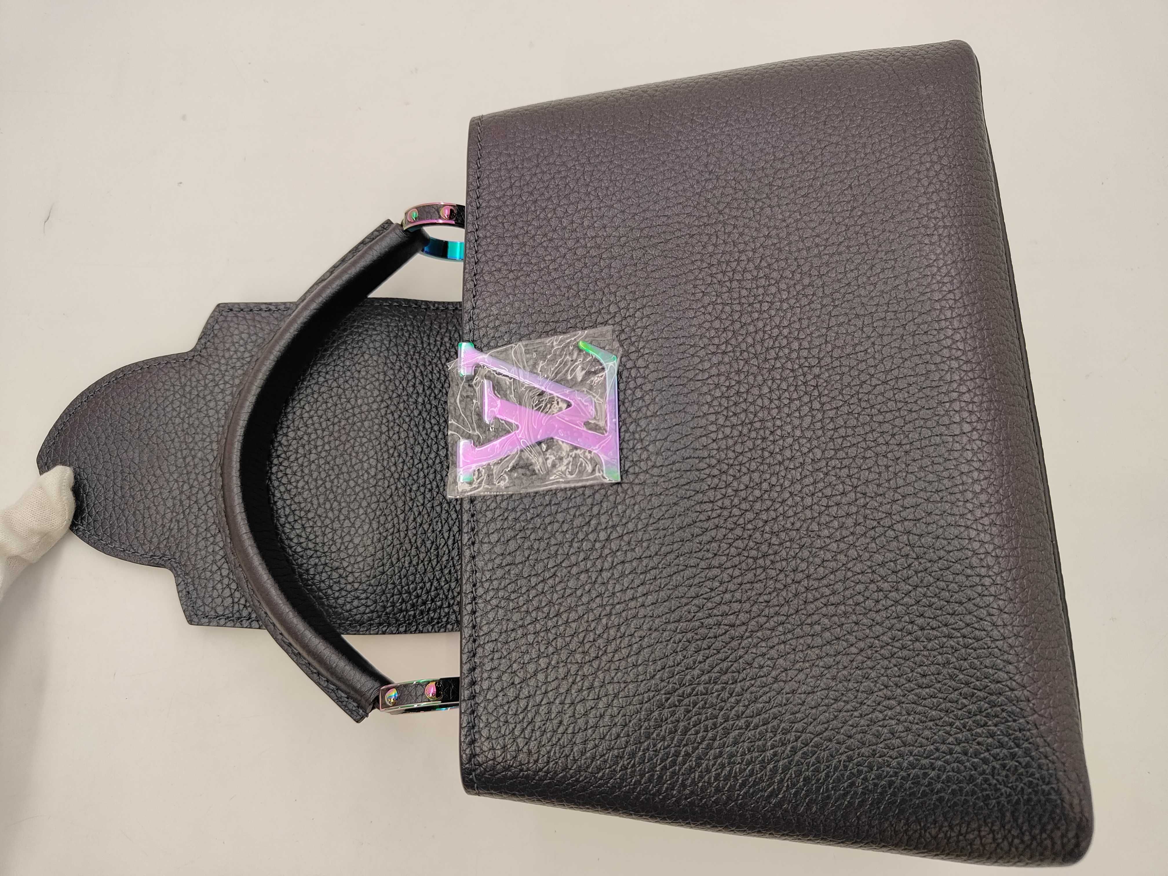 Capucines BB M58593 / RFID Tag 2-Way Bag Handbag Leather Black Leather / Metallic Hardware Handbag — view 11
