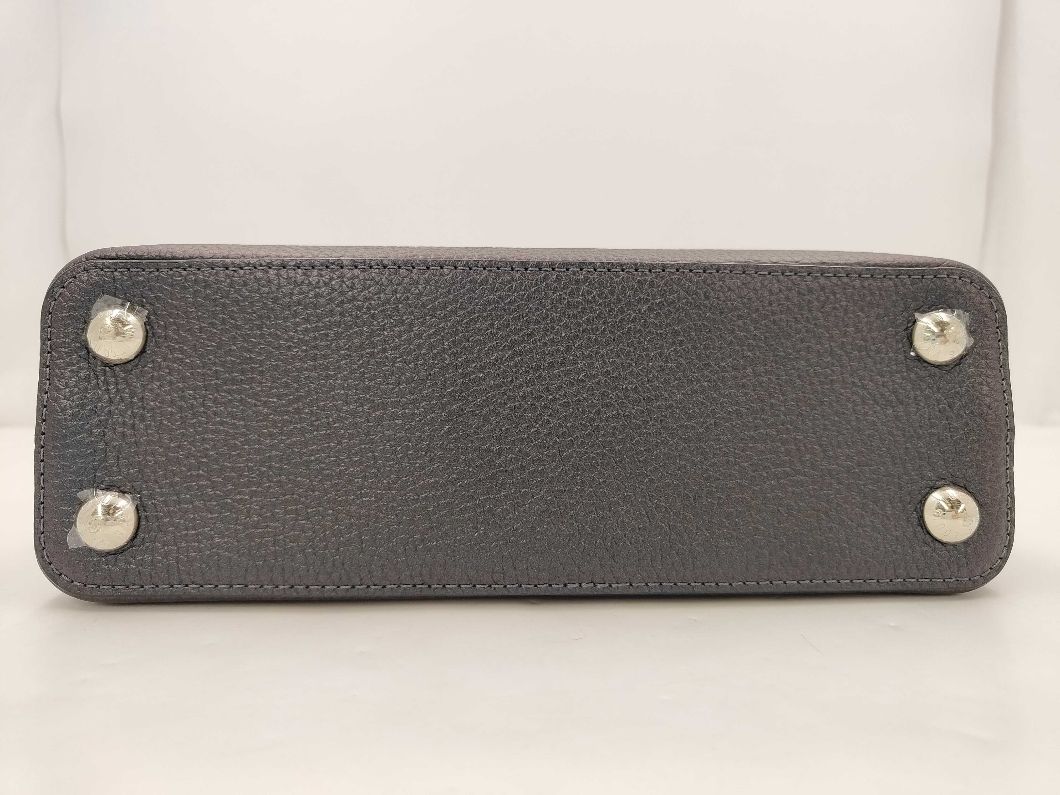 Capucines BB M58593 / RFID Tag 2-Way Bag Handbag Leather Black Leather / Metallic Hardware Handbag — view 3