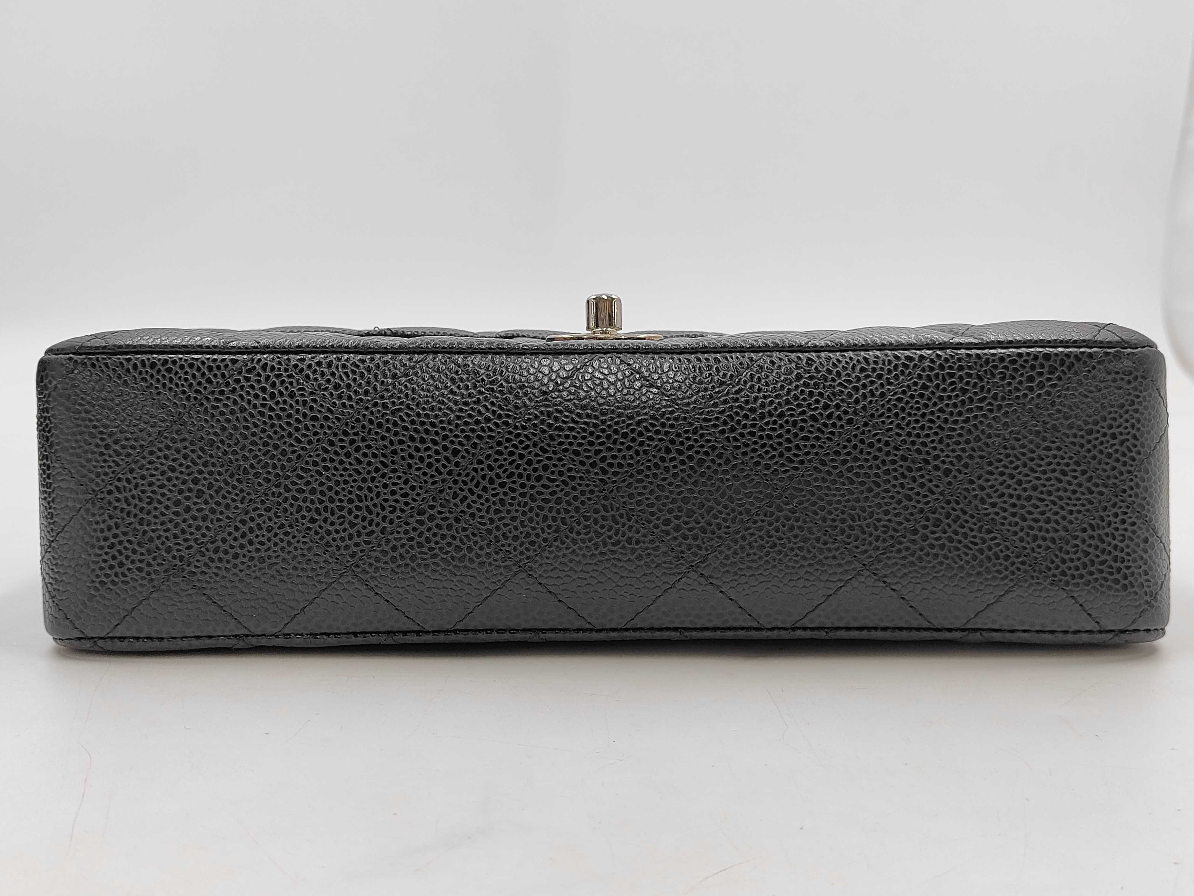 Matelassé 25 Caviar Skin Black Silver Hardware Double Flap Bag (Serial Number 23) — view 3