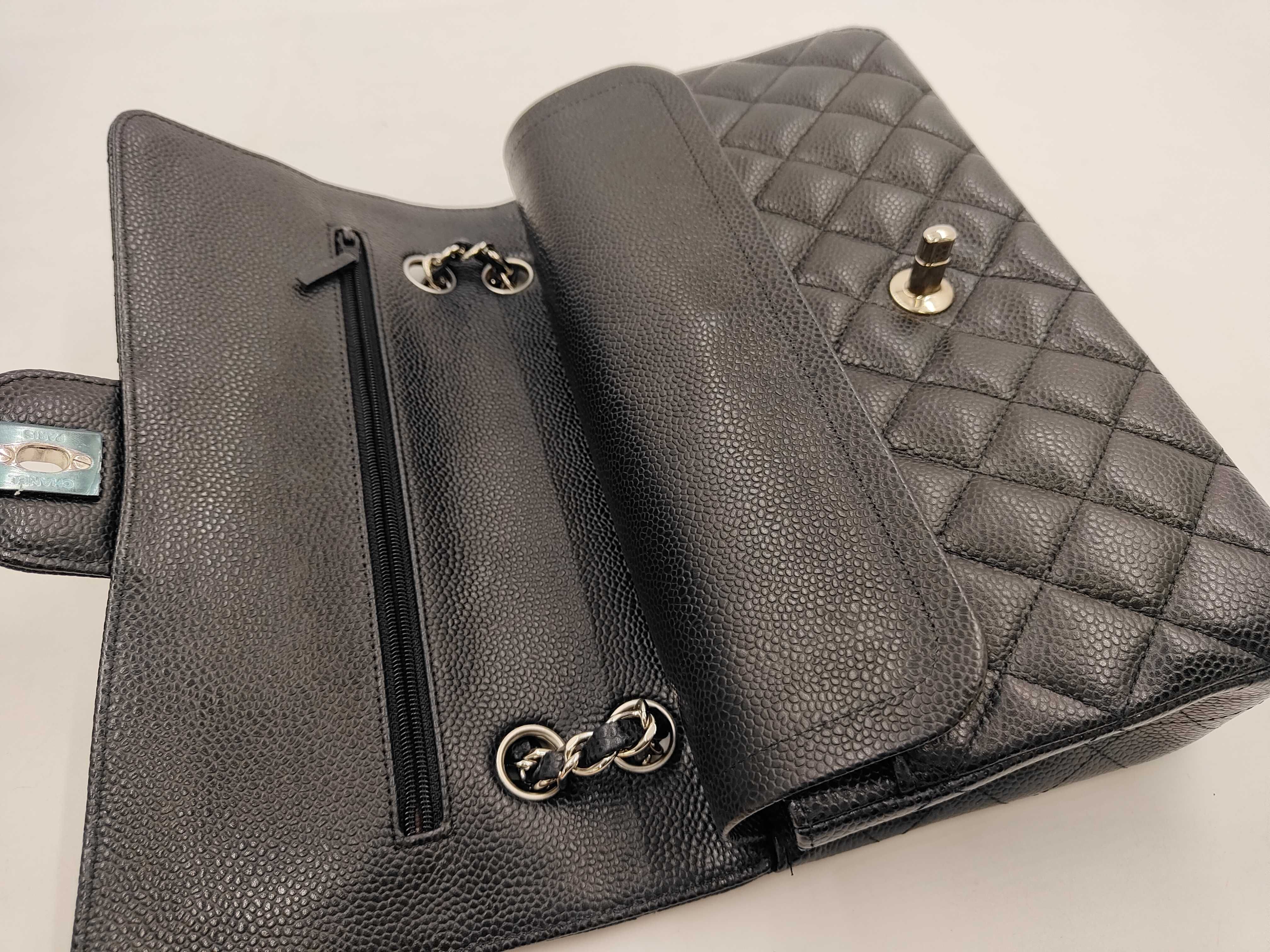 Matelassé 25 Caviar Skin Black Silver Hardware Double Flap Bag (Serial Number 23) — view 7