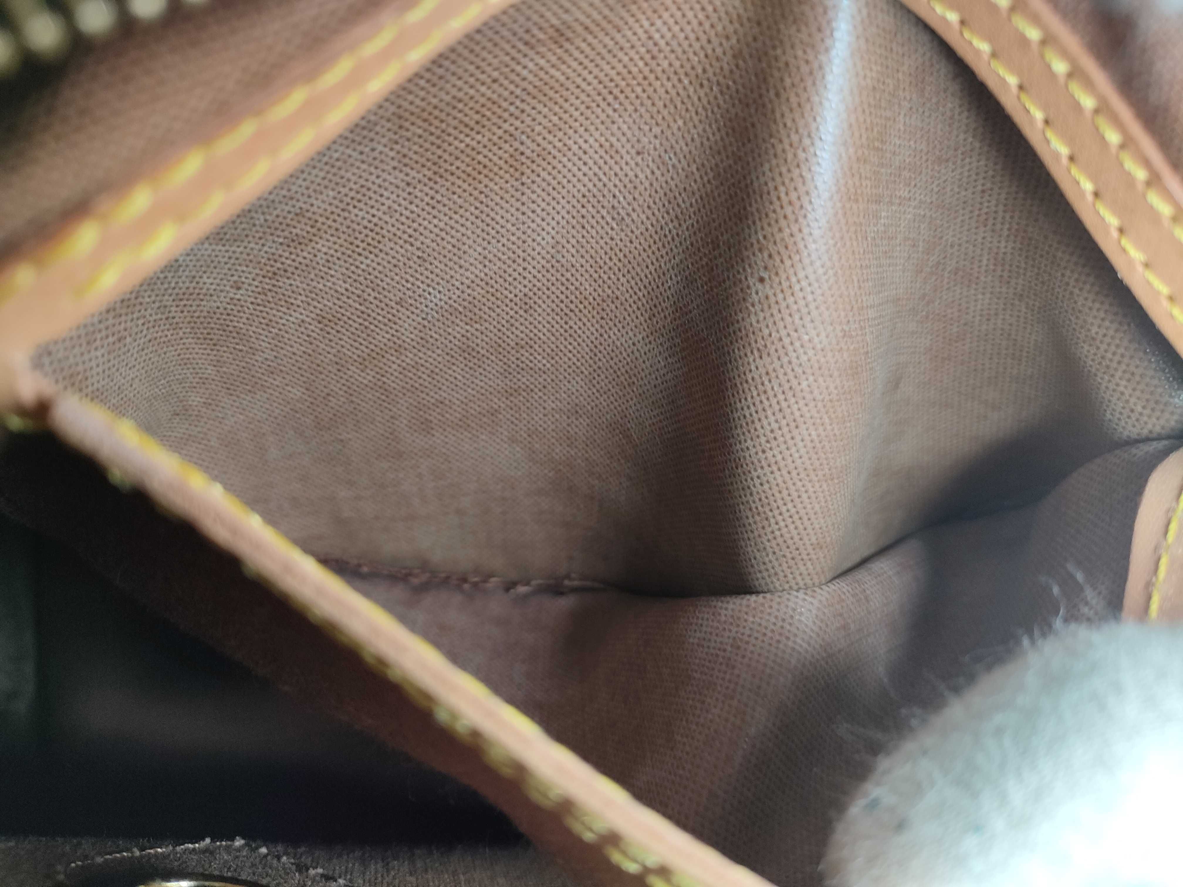 Monogram Louis Vuitton Speedy 25 Monogram Handbag — view 13