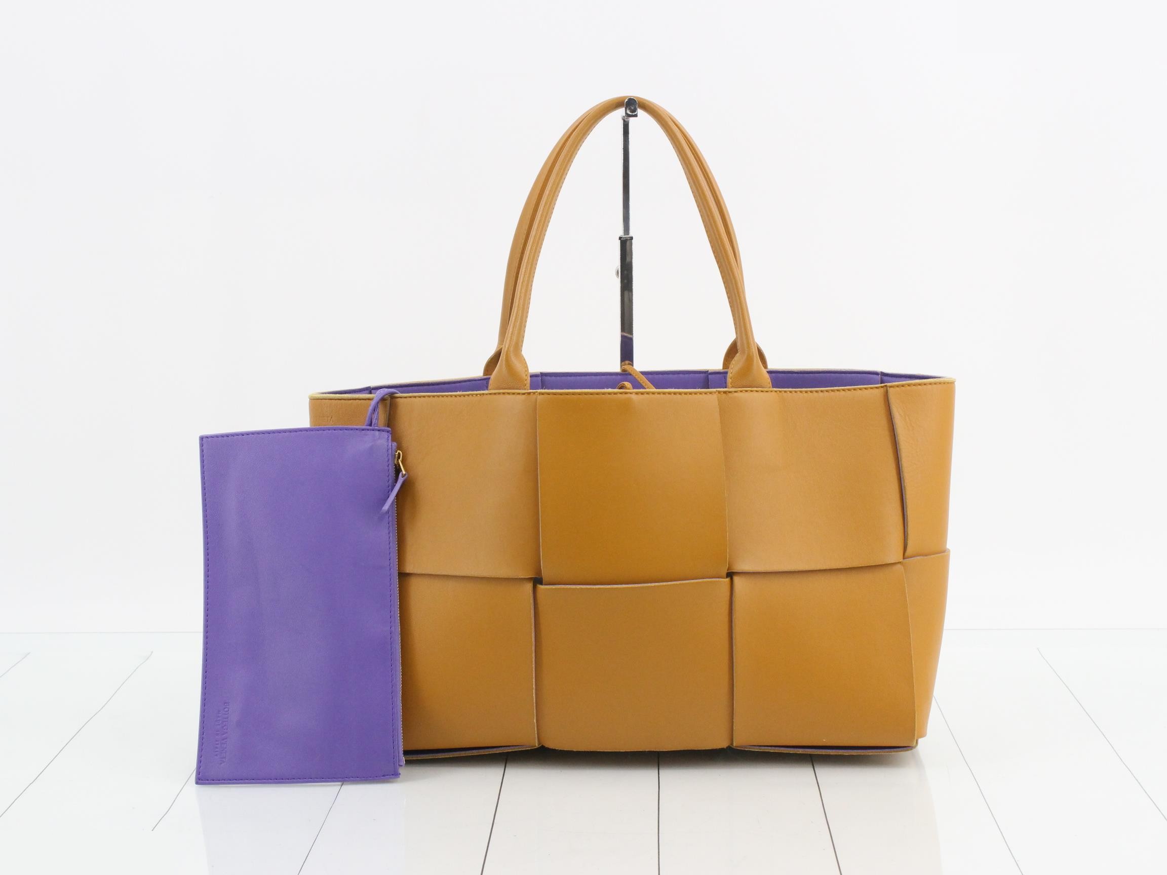 Intrecciato Arcotote Tote Bag