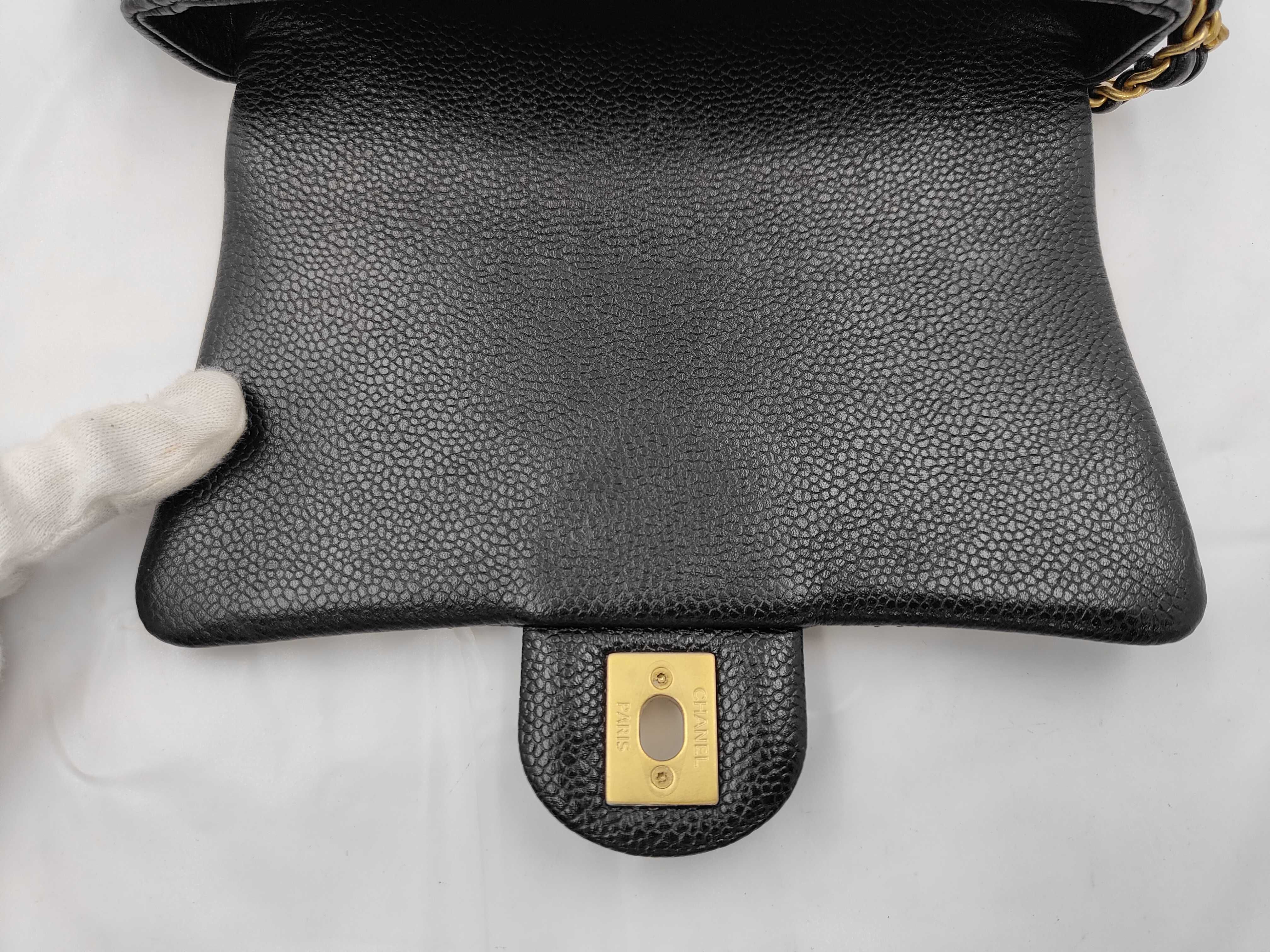 Matelassé Caviar Skin Camellia Chain Shoulder Bag — view 8
