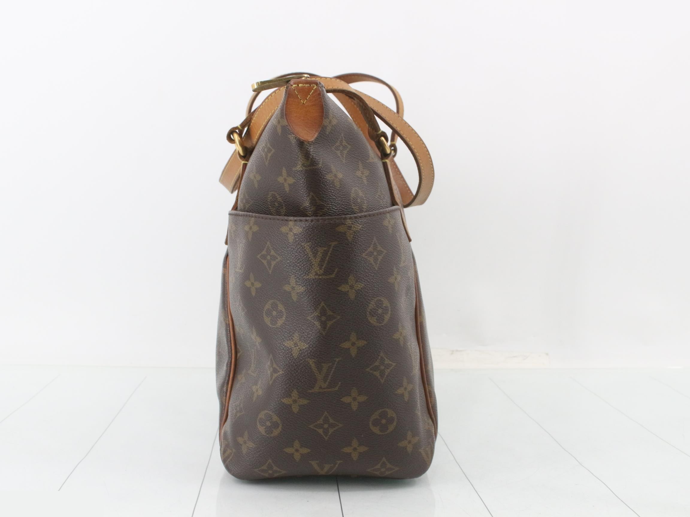 Monogram Totally MM Tote Bag — view 4