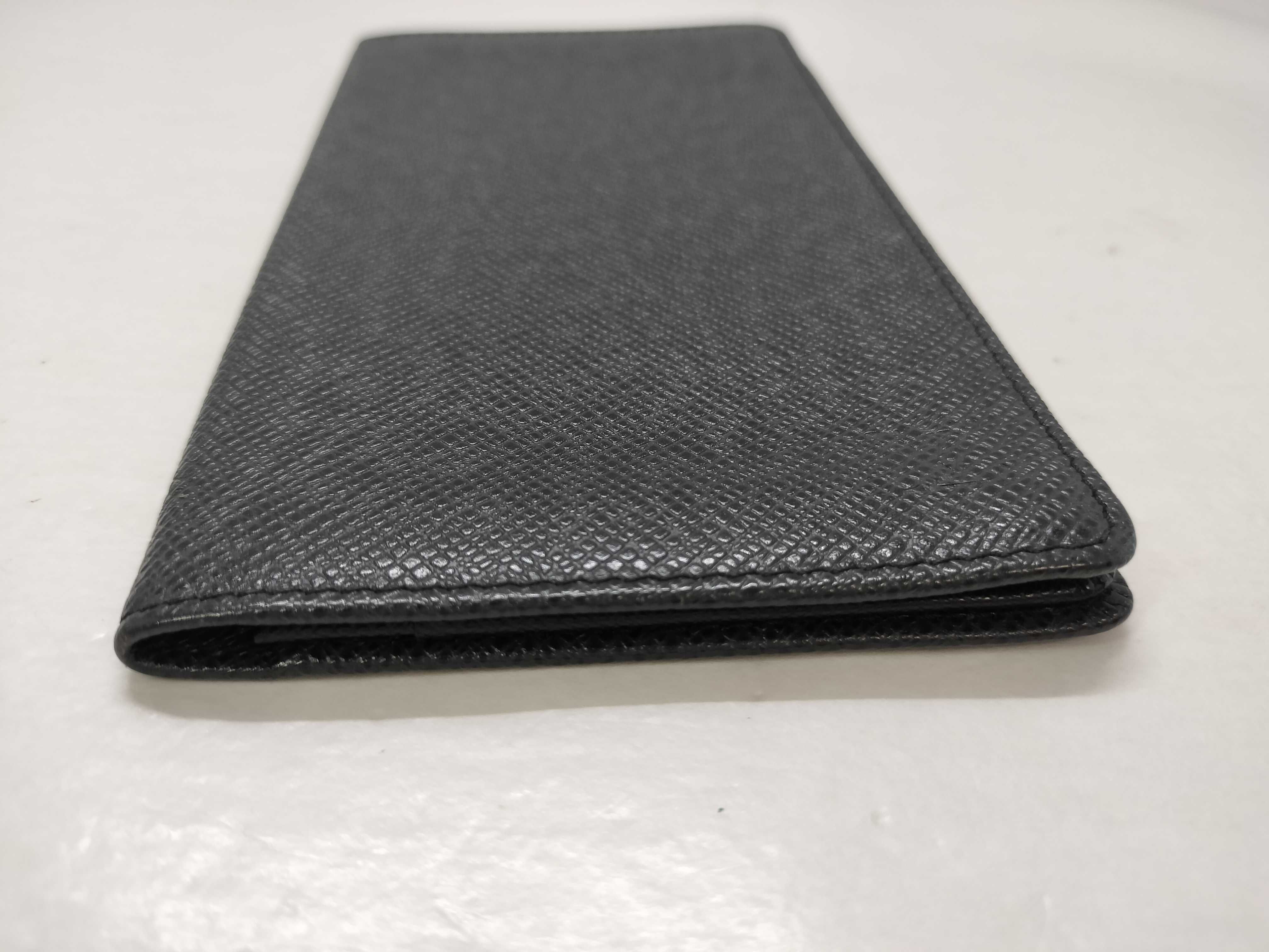 Taiga Leather Wallet M31002 Portecarte Credit CT1026 (Black) — view 5