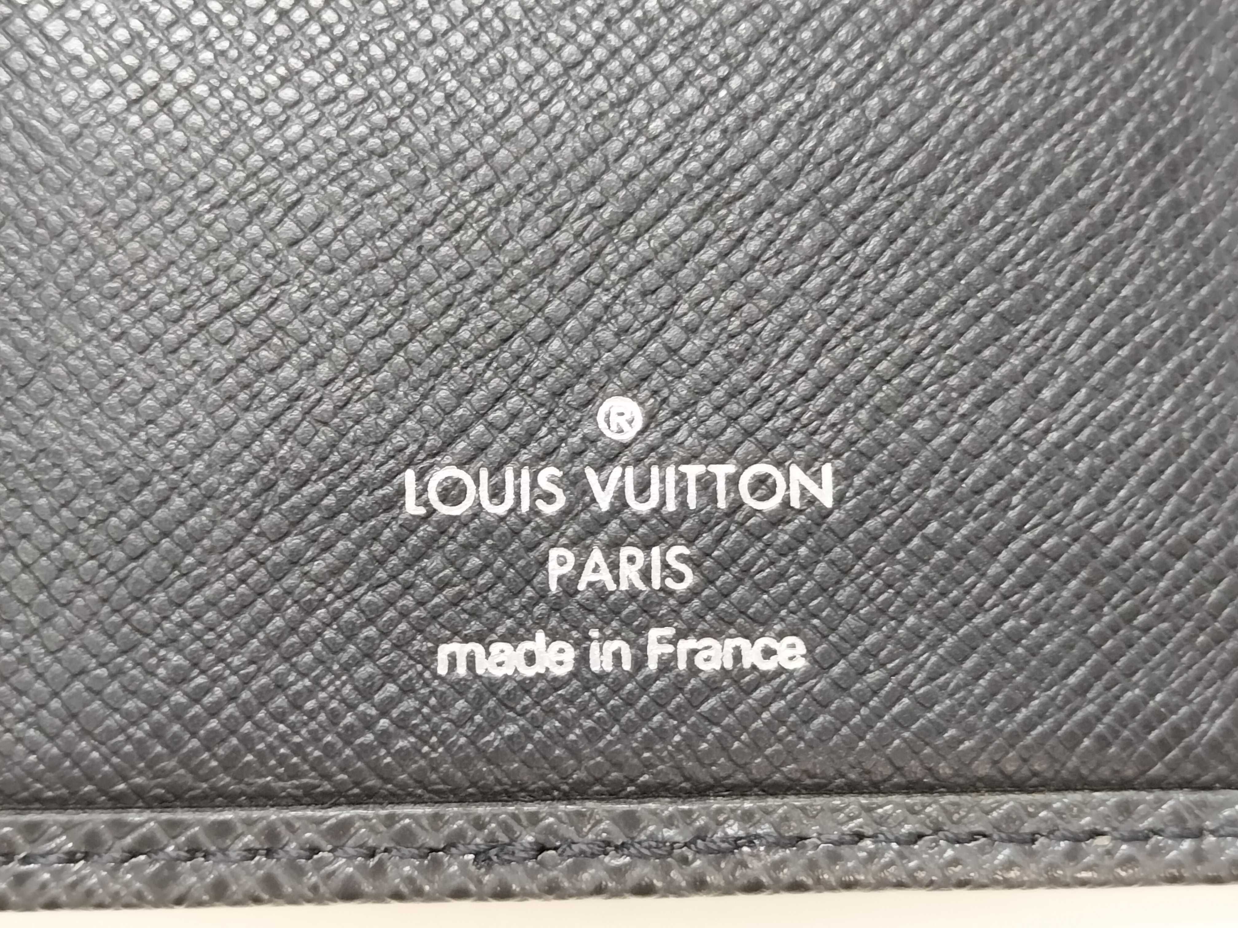Taiga Leather Wallet M31002 Portecarte Credit CT1026 (Black) — view 10