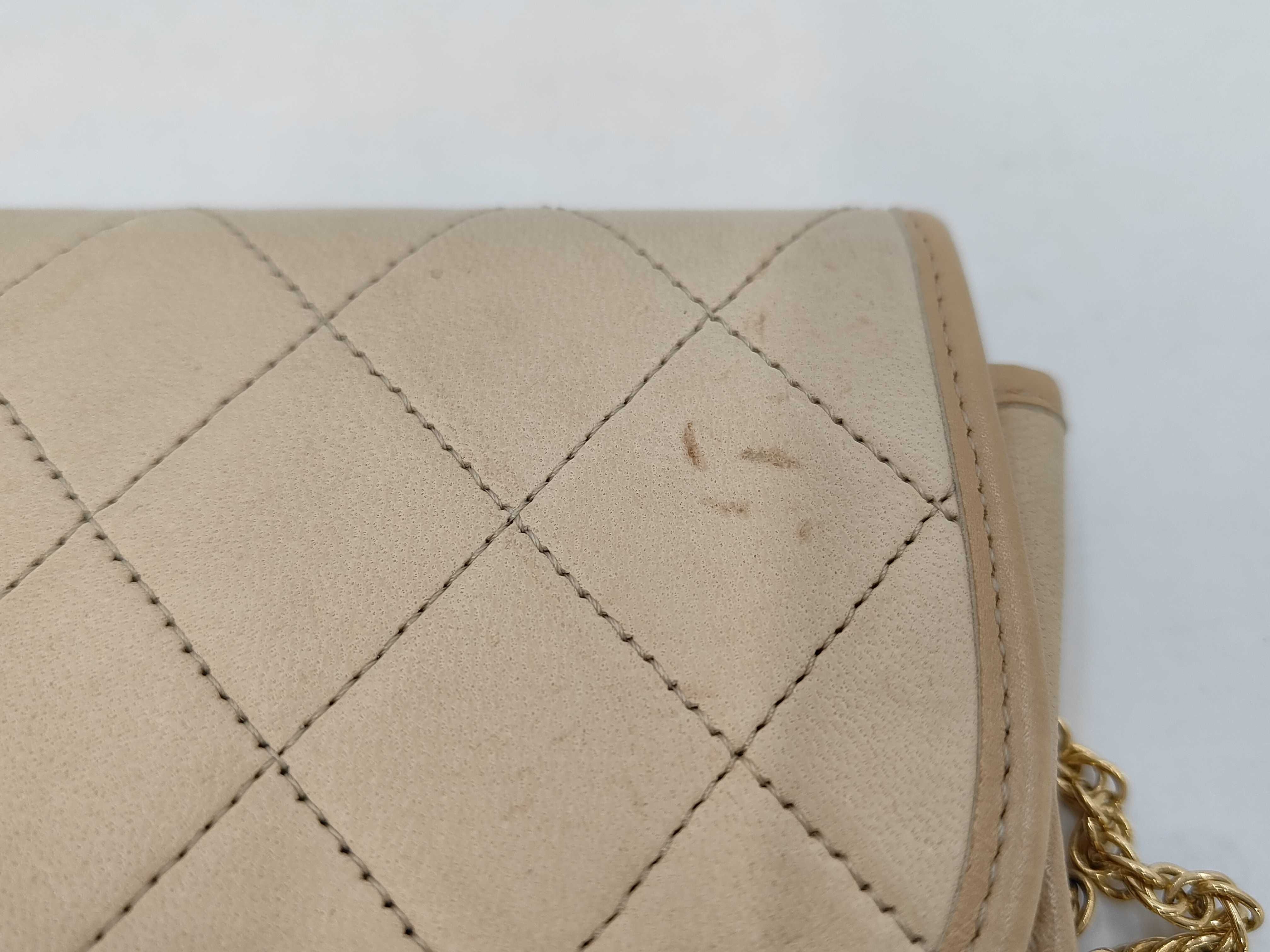 Matelassé CC Logo Shoulder Bag — view 13