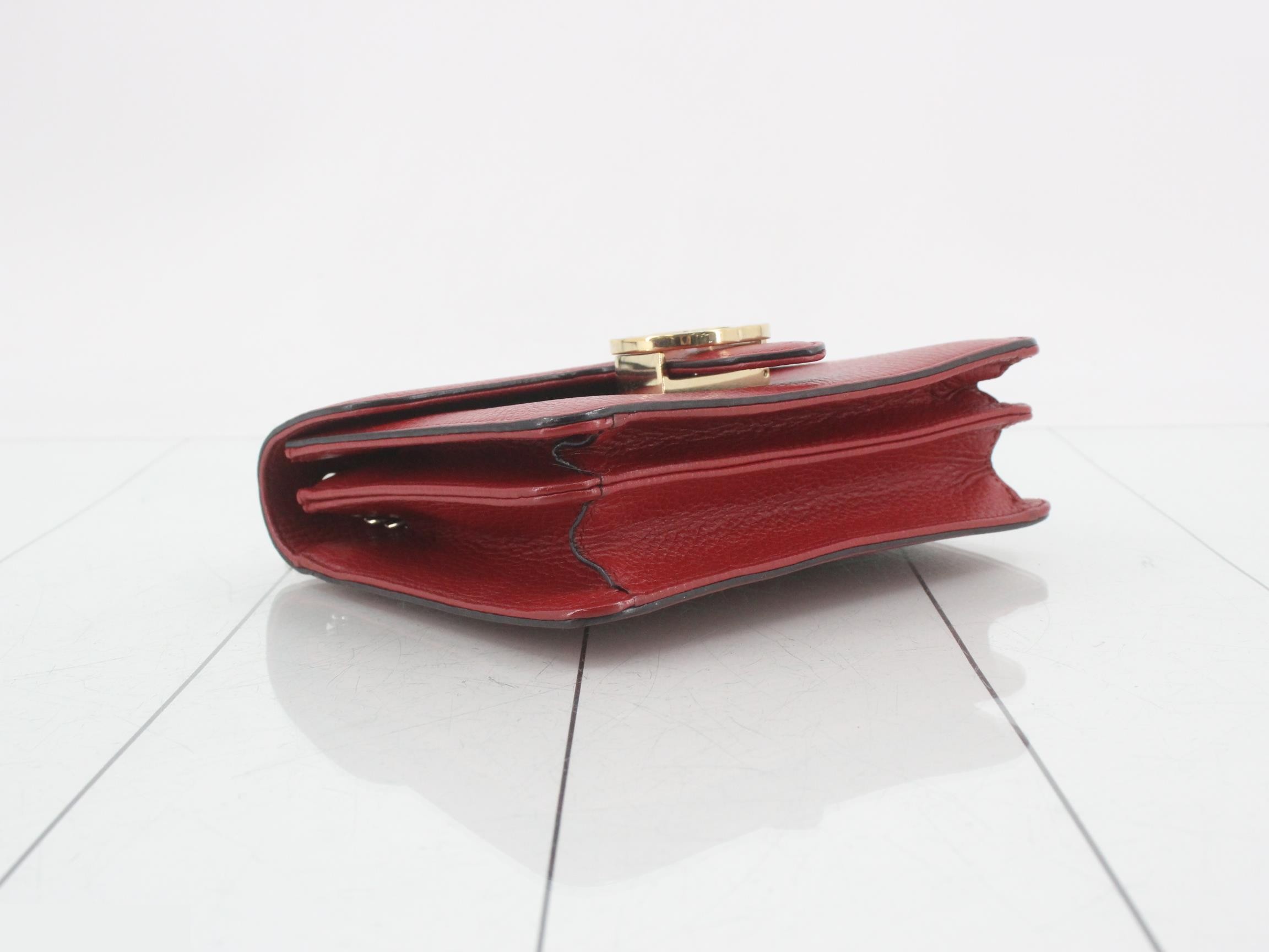 Interlocking G Chain Shoulder Bag — view 5