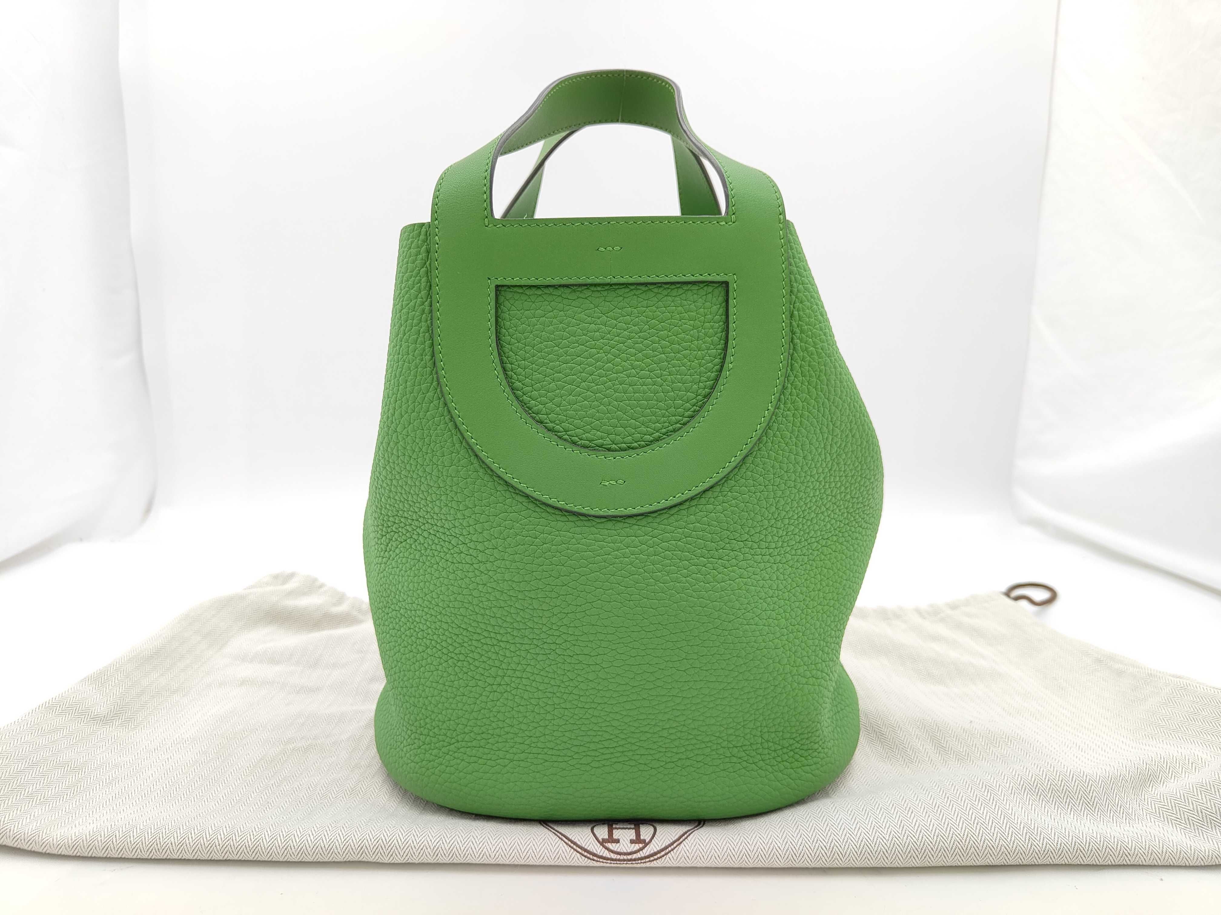 B-stamp In the Loop 23 Taurillon Clemence Vert Yucca Handbag