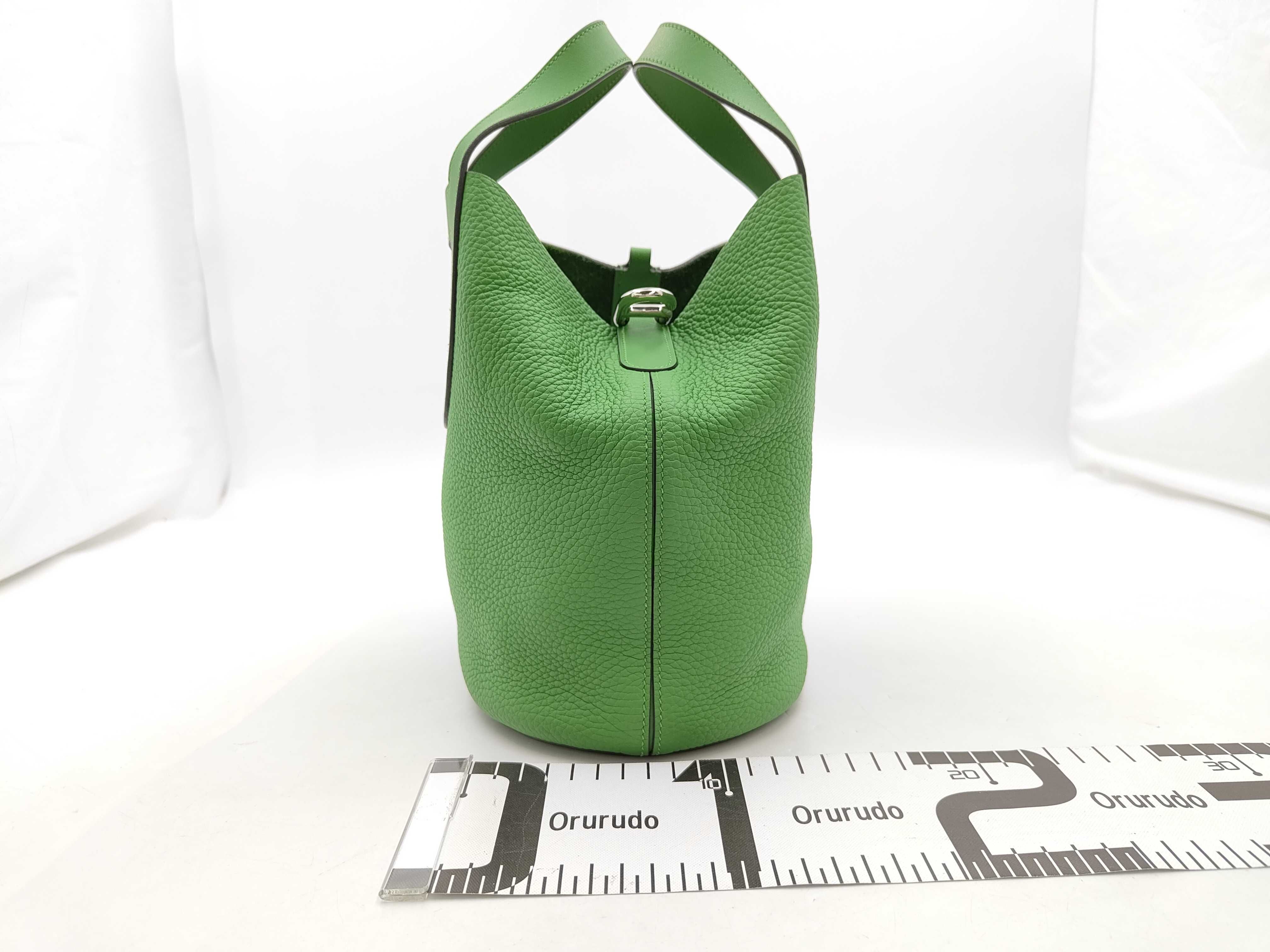B-stamp In the Loop 23 Taurillon Clemence Vert Yucca Handbag — view 2