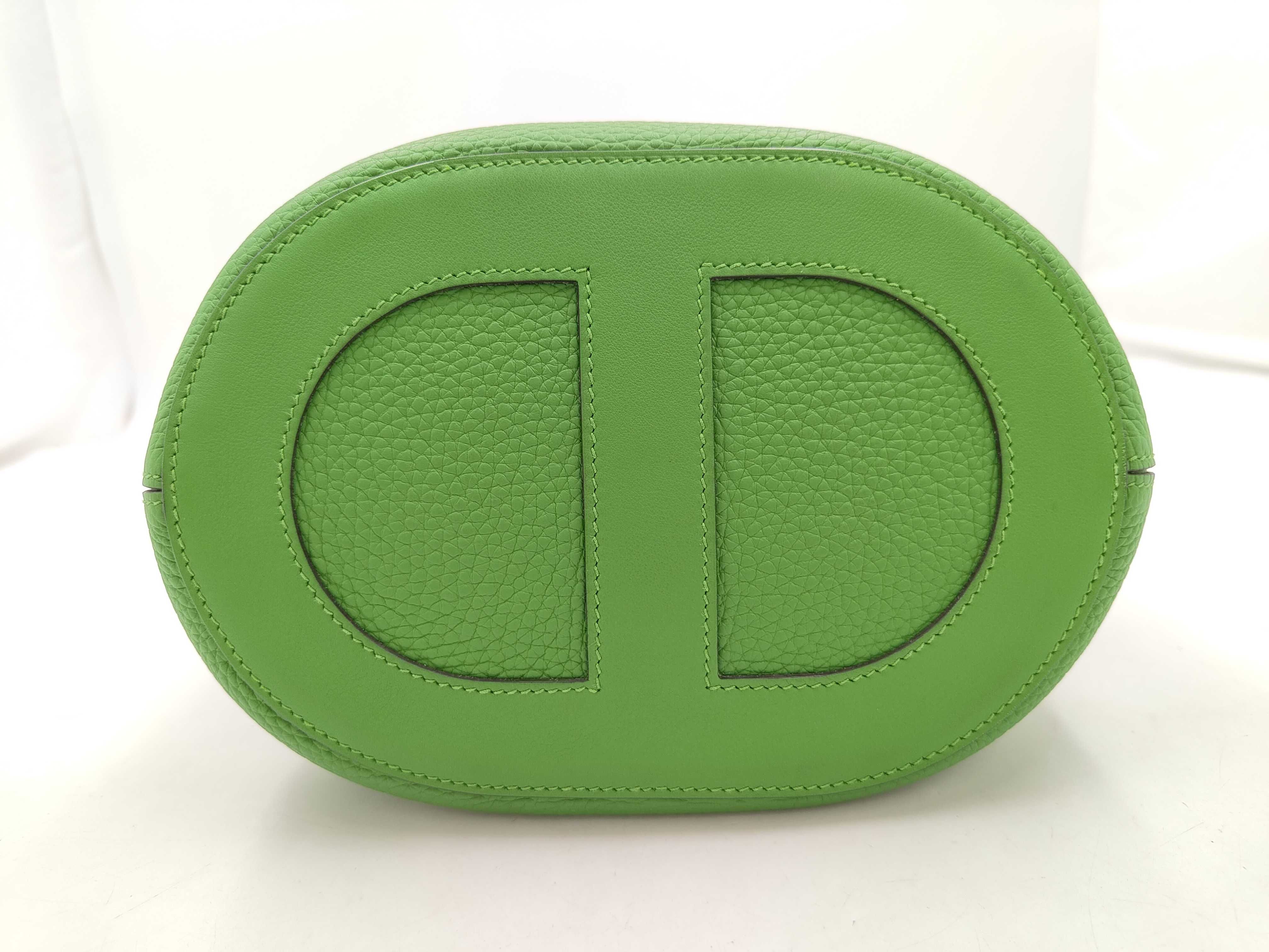 B-stamp In the Loop 23 Taurillon Clemence Vert Yucca Handbag — view 5