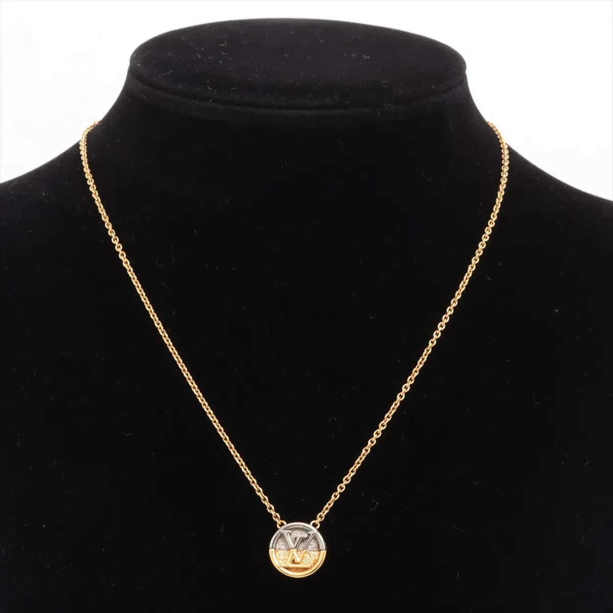 M69643 Collier LtoV VA0280 Necklace GP Gold x Silver. Shows — view 5