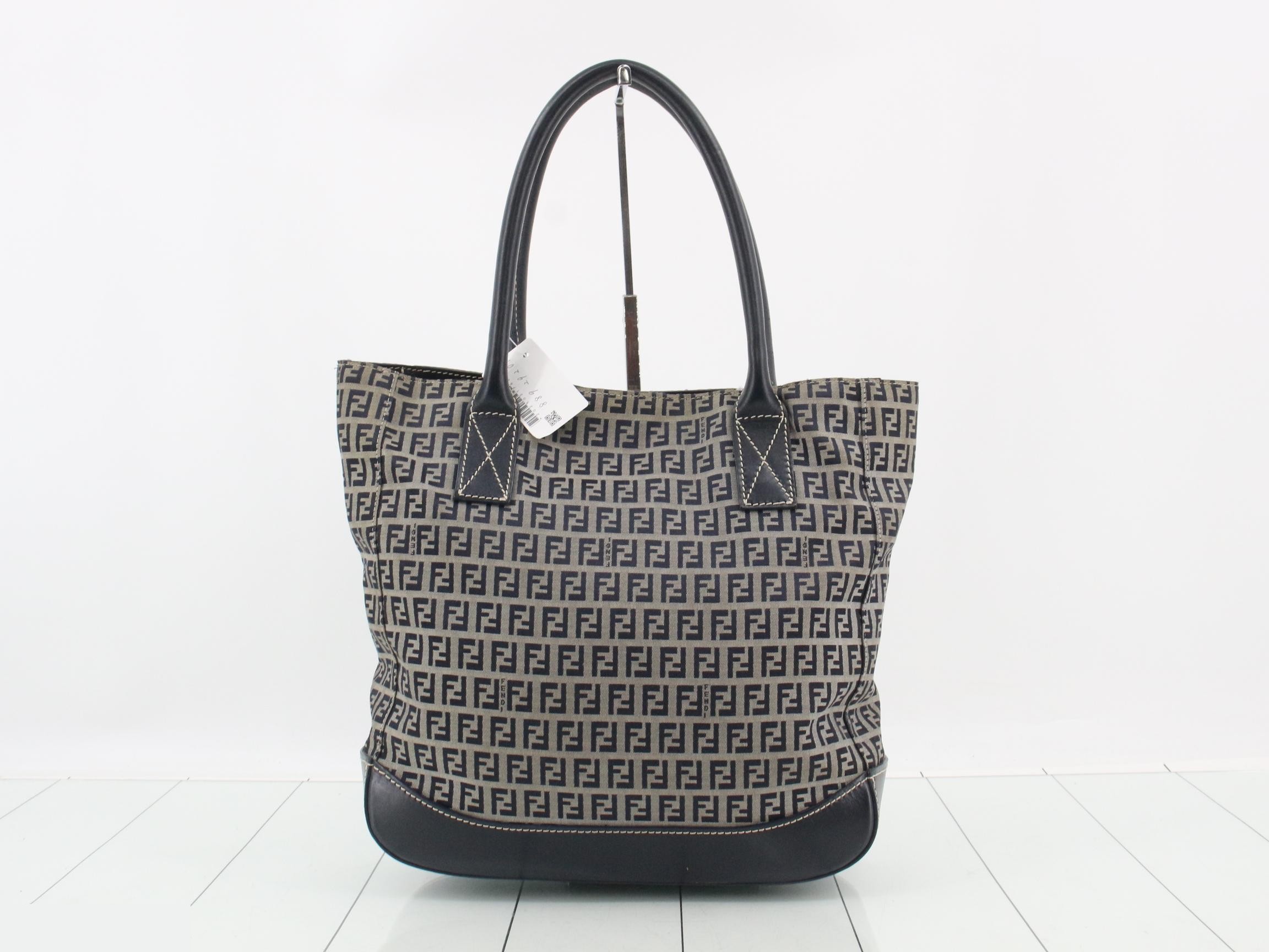 Zucchino Tote Bag — view 2