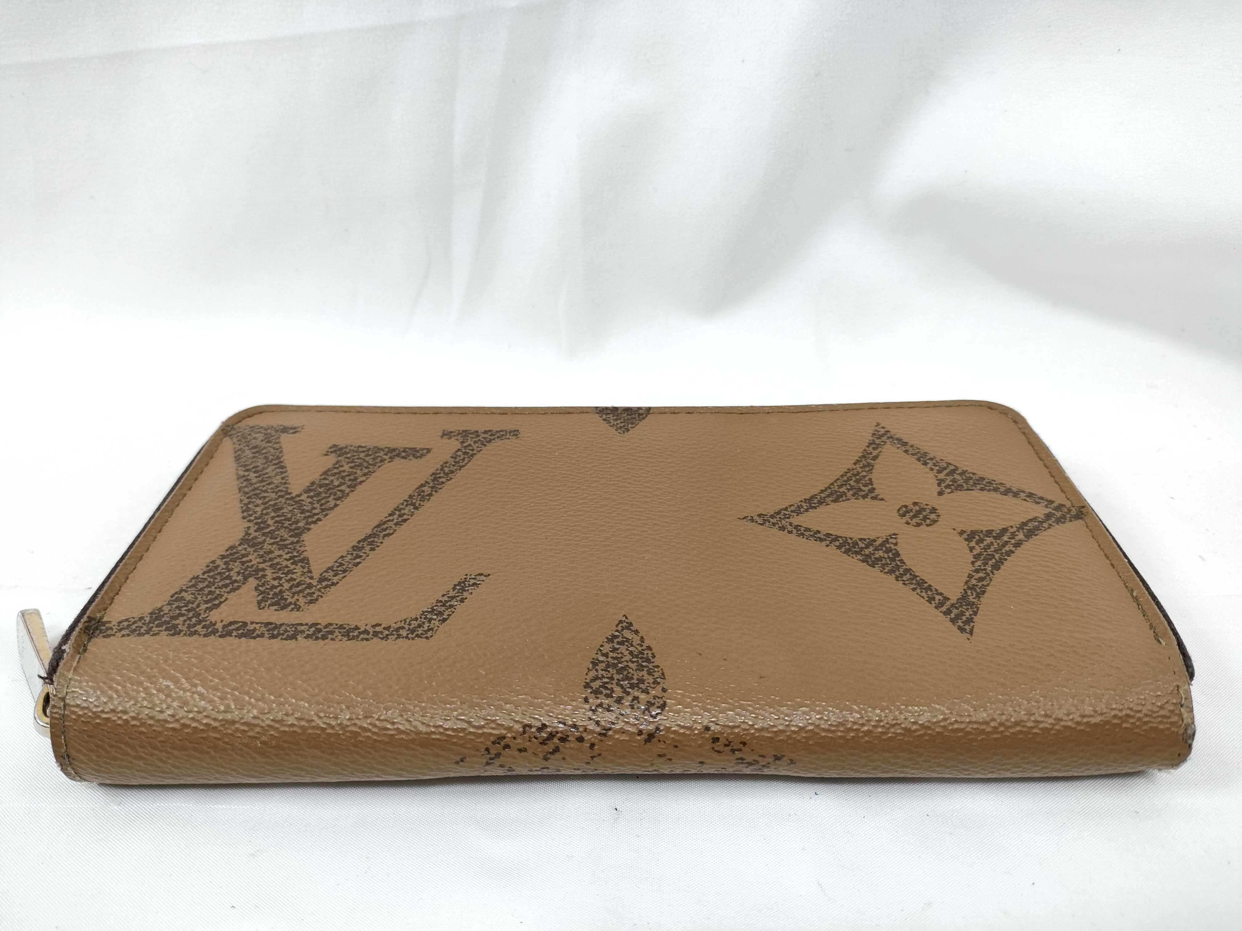 Giant Reverse Zippy Wallet M69353 — view 3