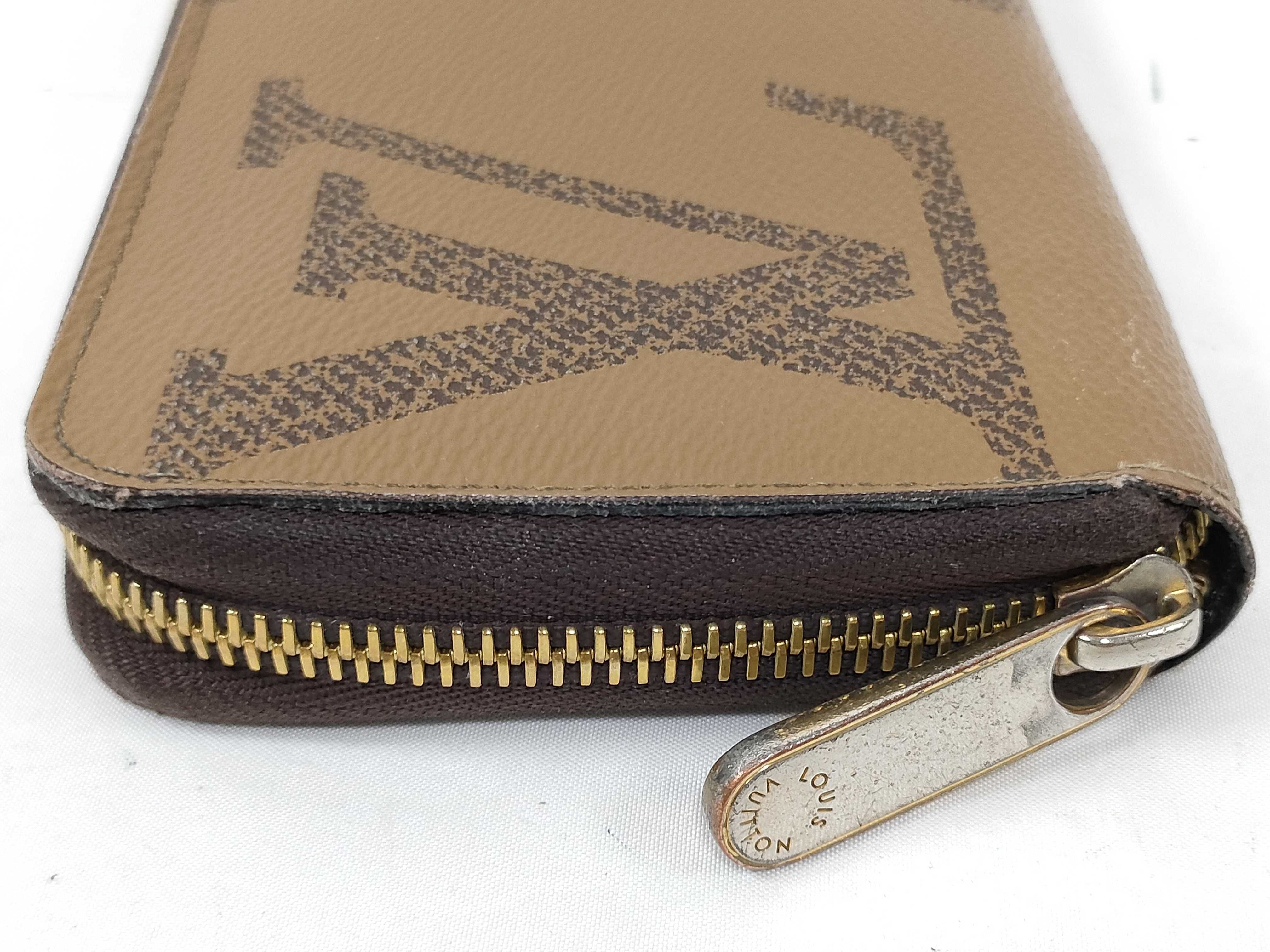 Giant Reverse Zippy Wallet M69353 — view 5