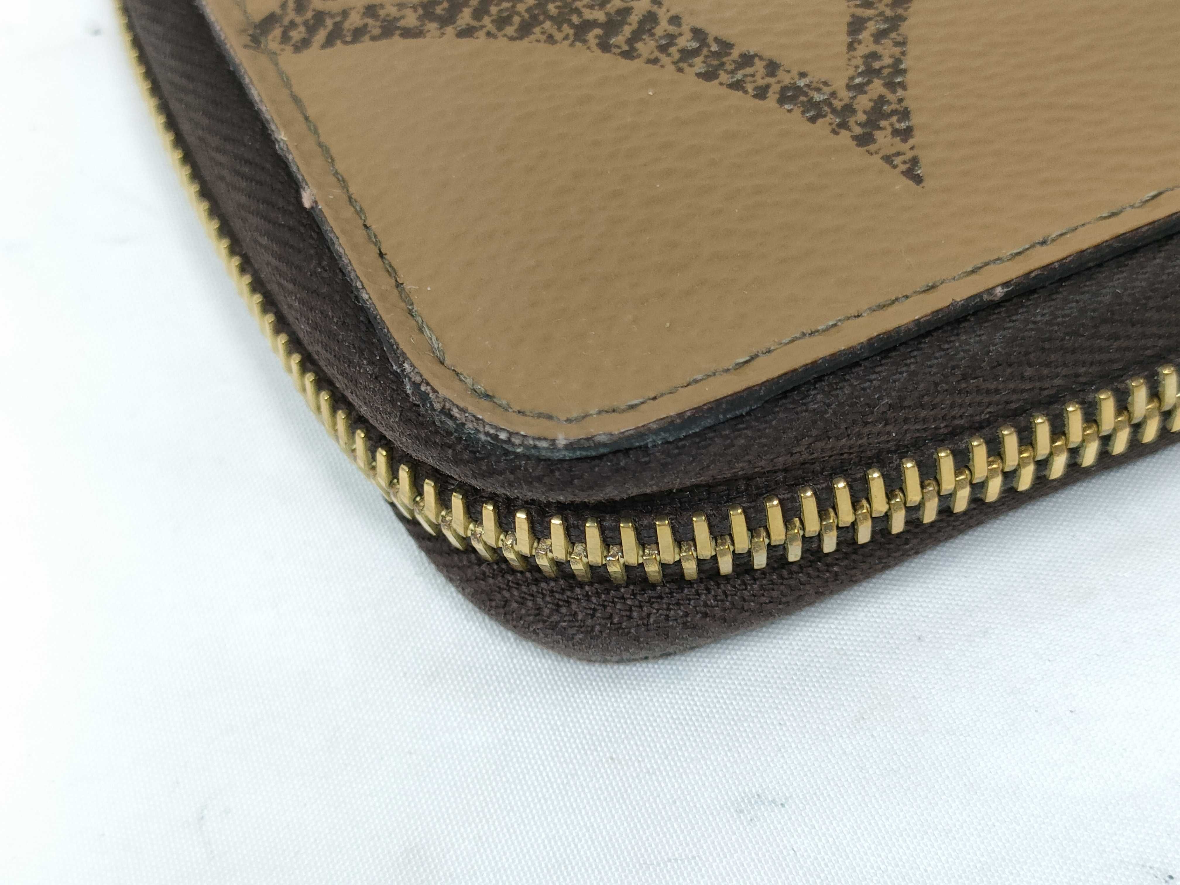 Giant Reverse Zippy Wallet M69353 — view 6