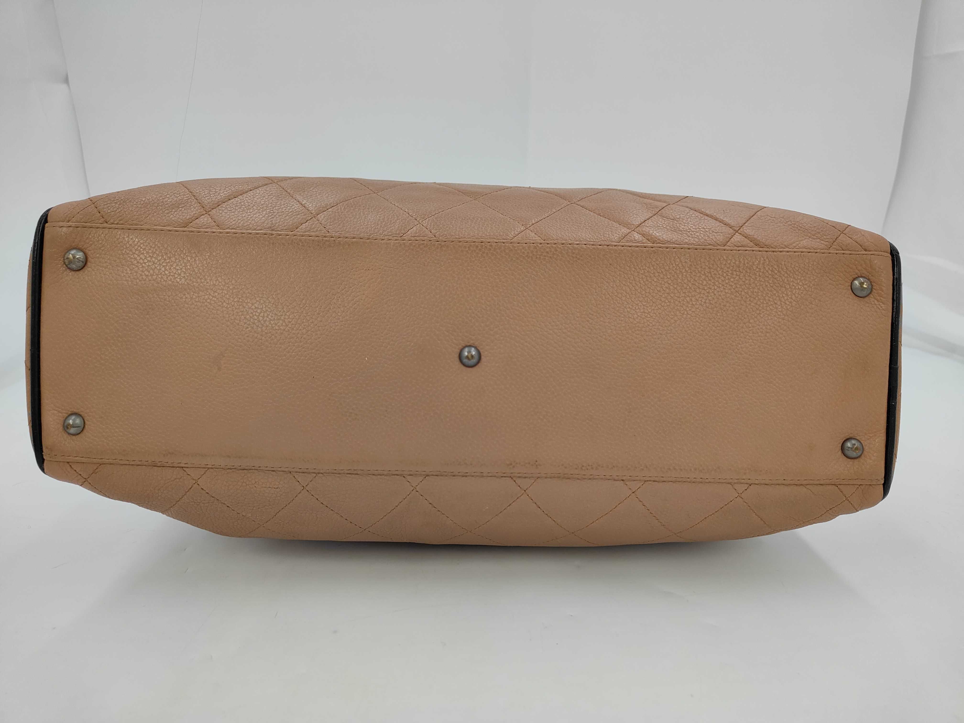 Matelassé Logo Caviar Skin Handbag — view 3