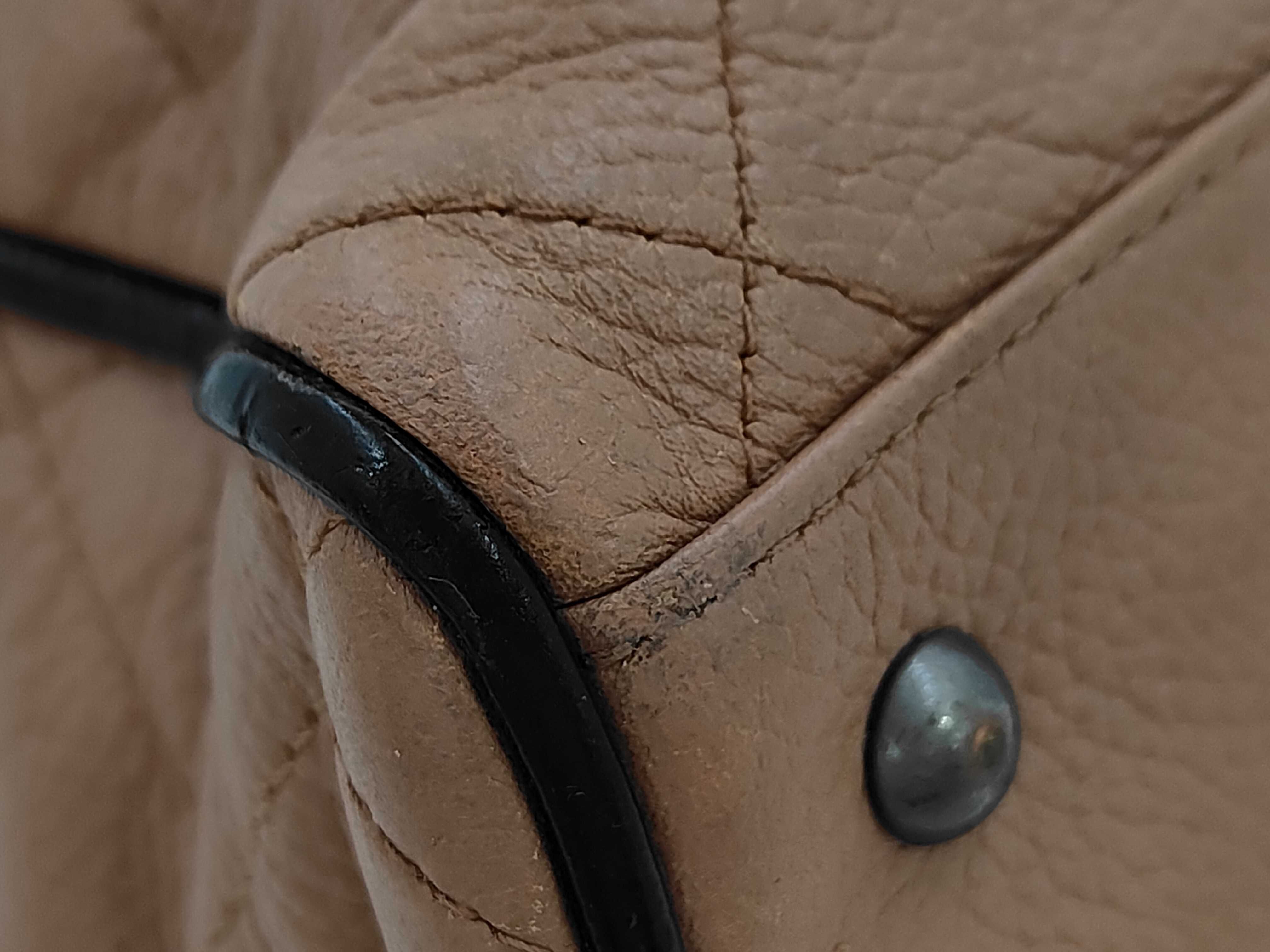 Matelassé Logo Caviar Skin Handbag — view 4