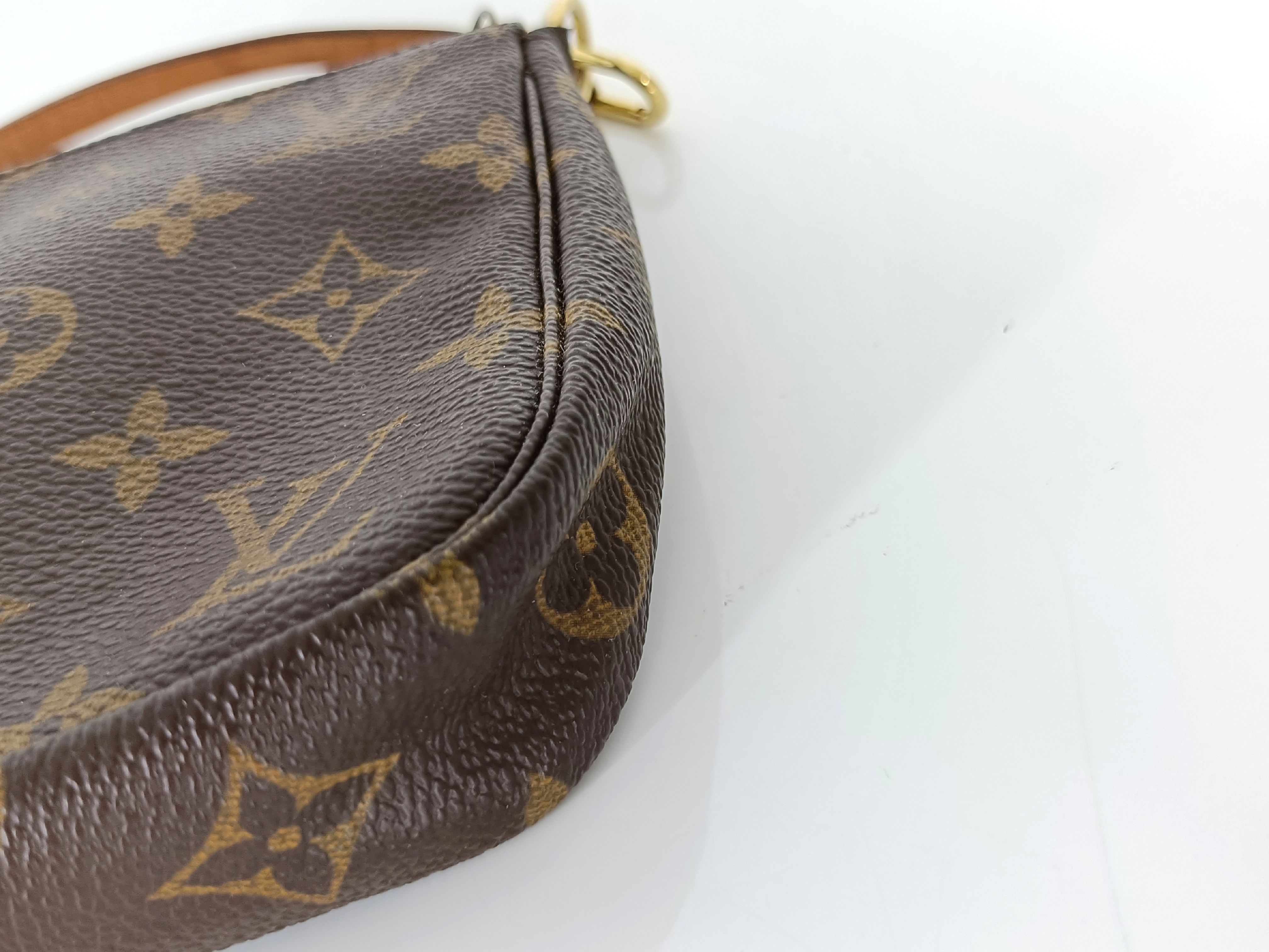 Monogram Louis Vuitton Pochette Accessoires Pouch — view 7