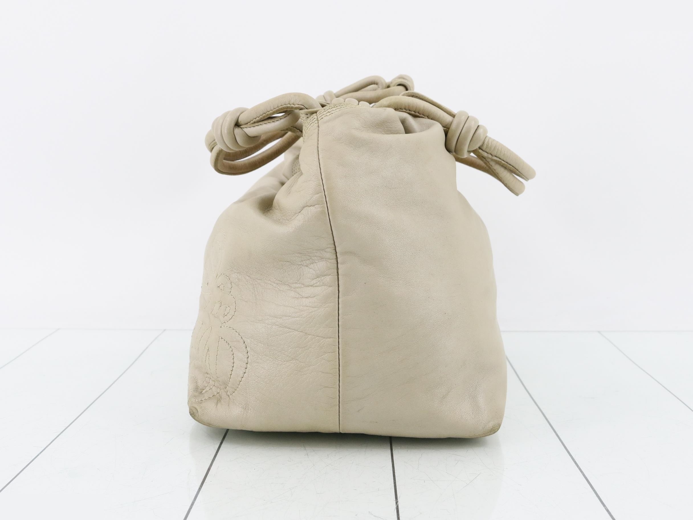 handbag — view 3