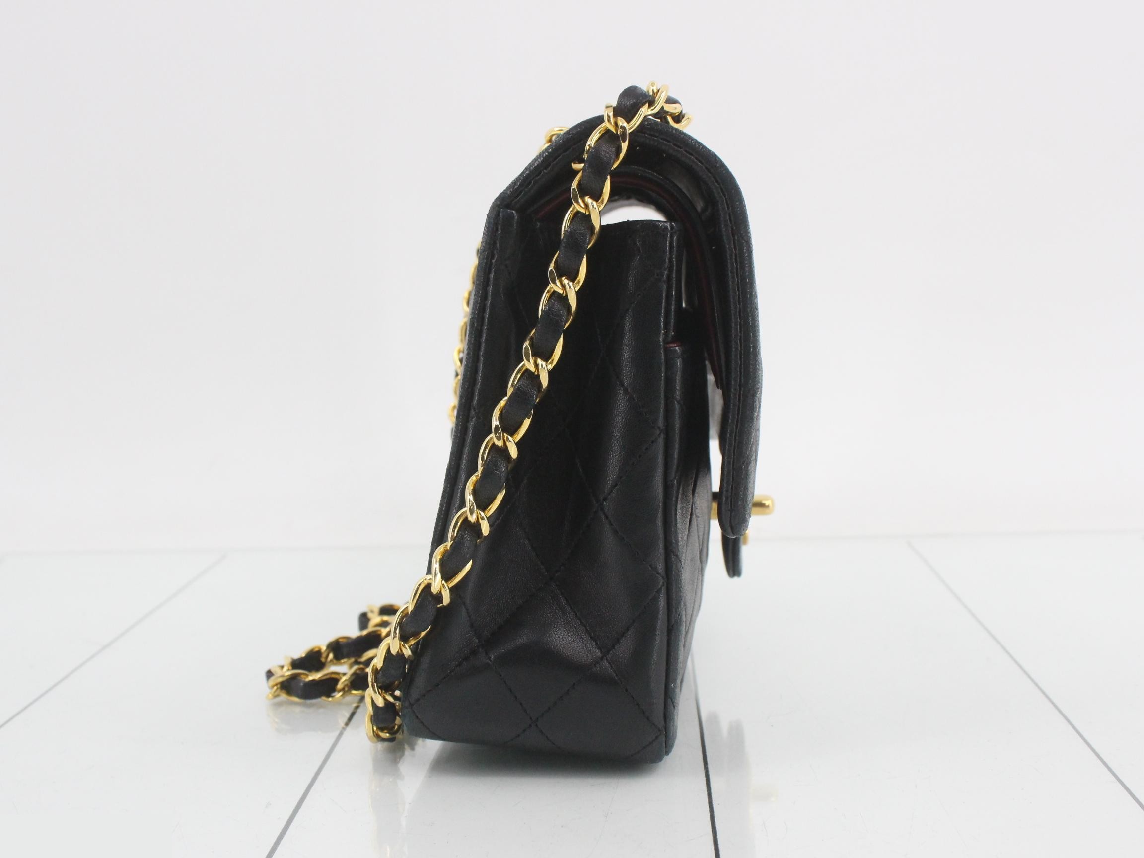 Matelassé 25 Double Chain Shoulder Bag, Double Flap, Lambskin, Black, Series 1, W25 — view 4