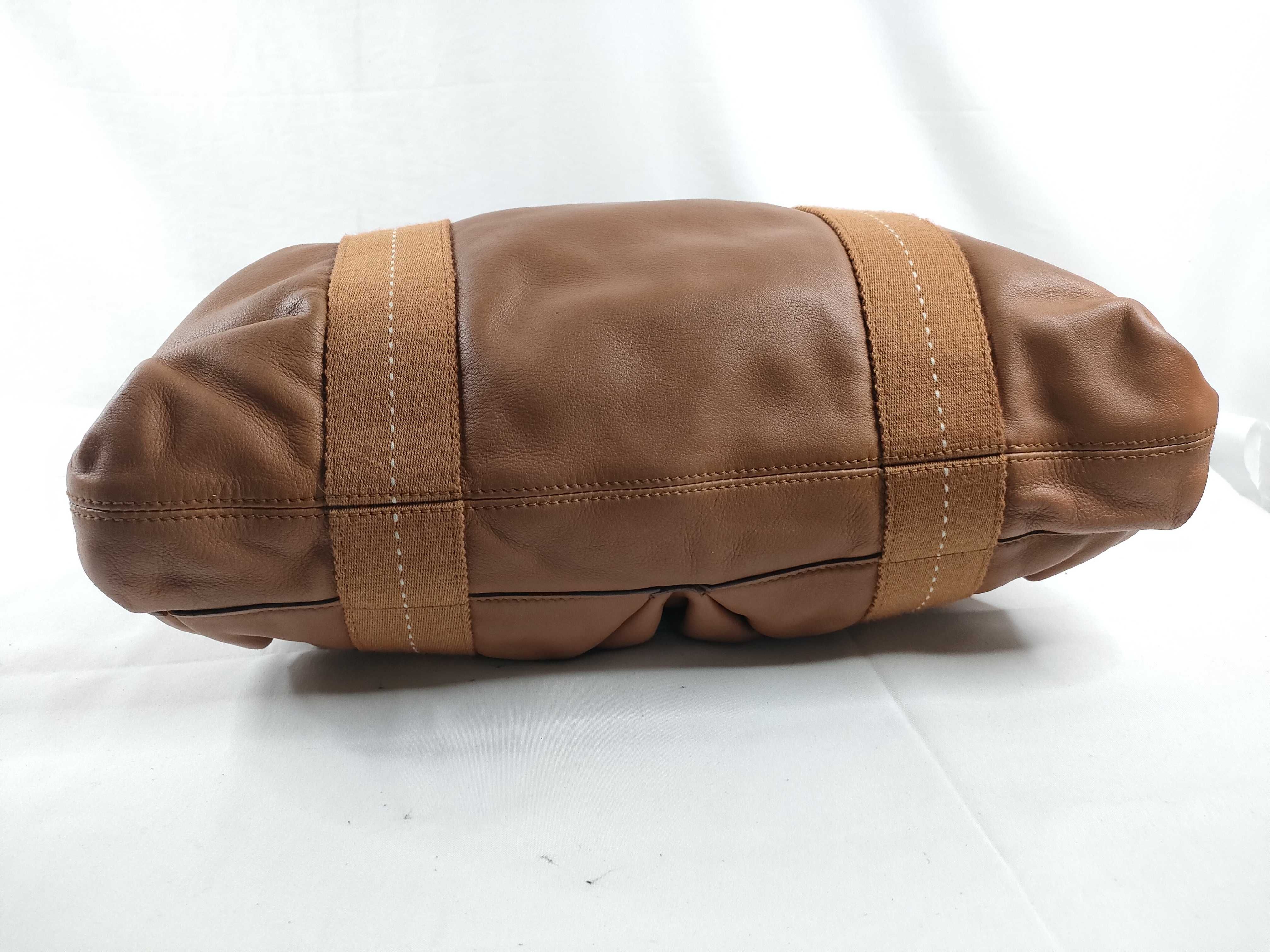 Caravan Horizontal Tote Bag/Shoulder Bag with Stamp and Dust Bag (Handbag) — view 4