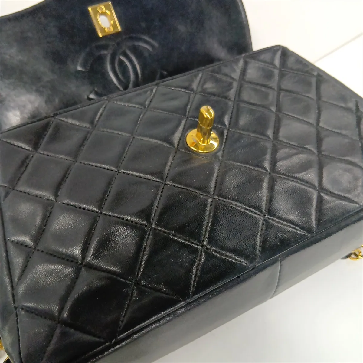 Matelassé Lambskin Single Flap Single Chain Bag, Black with Gold Hardware, Item No. 1516162 (Serial Number 1) — view 12