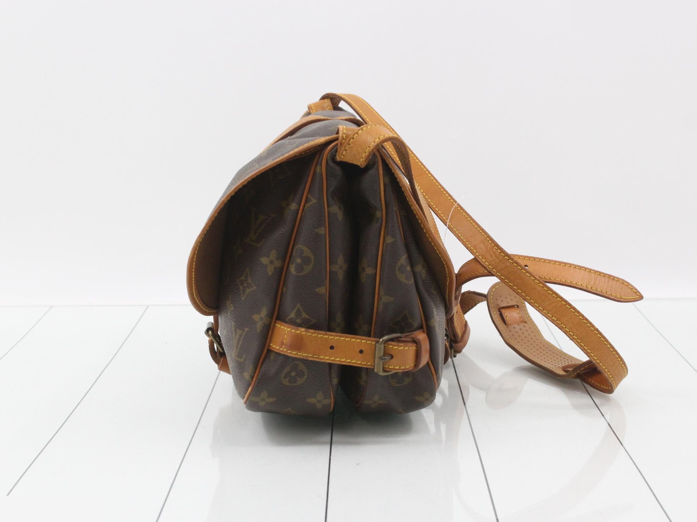 LV Monogram Saumur — view 4