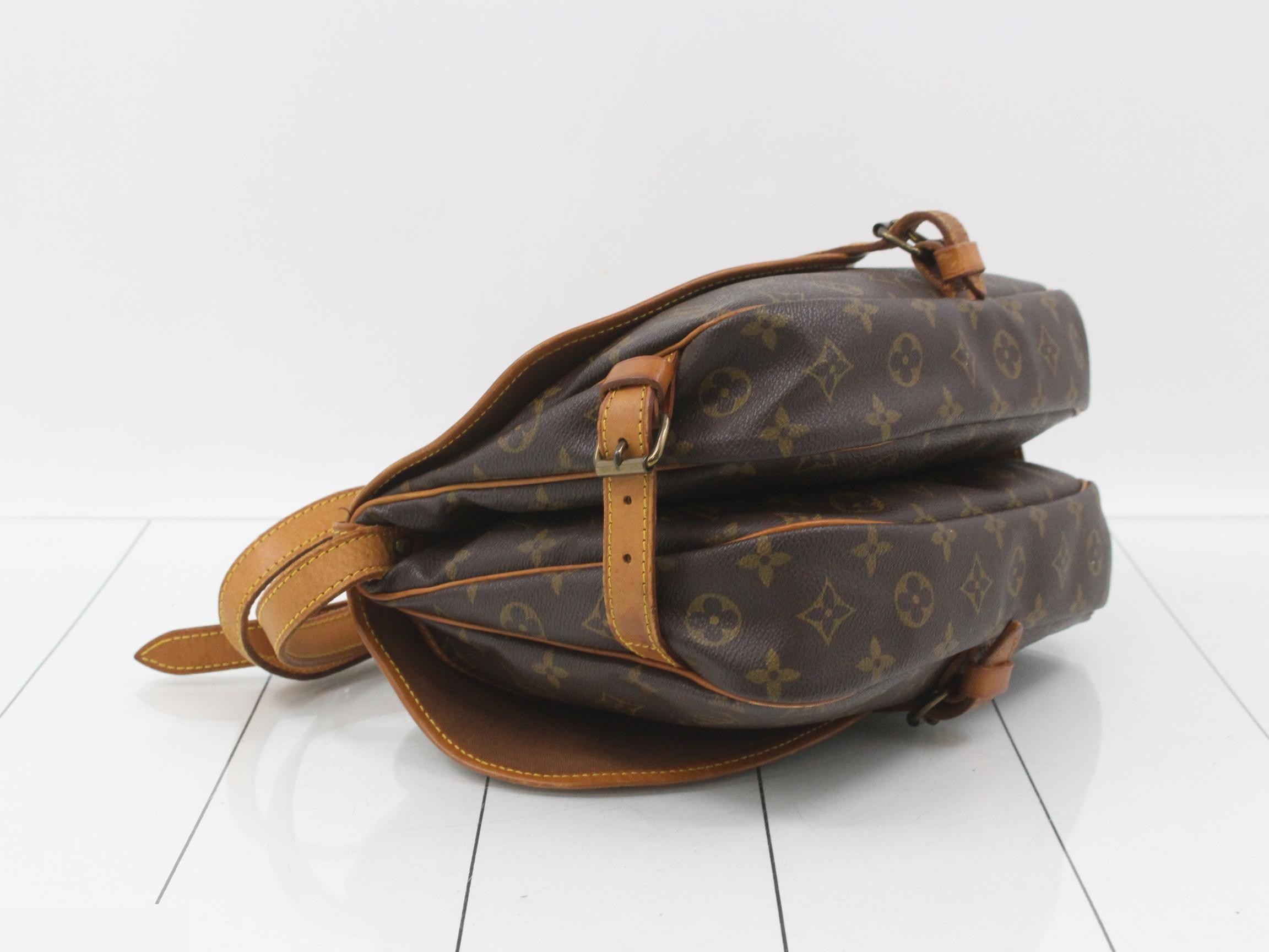LV Monogram Saumur — view 5