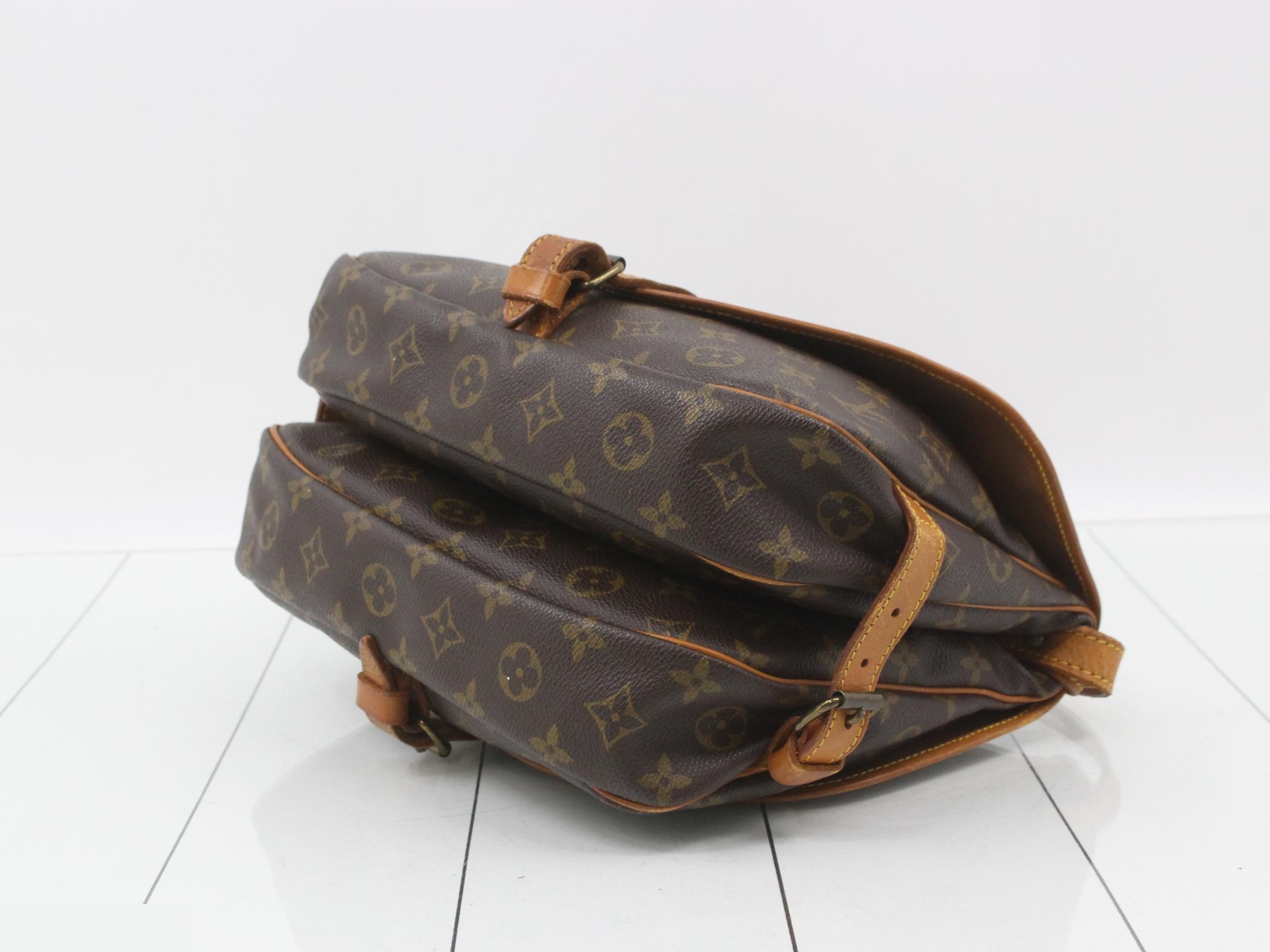 LV Monogram Saumur — view 6